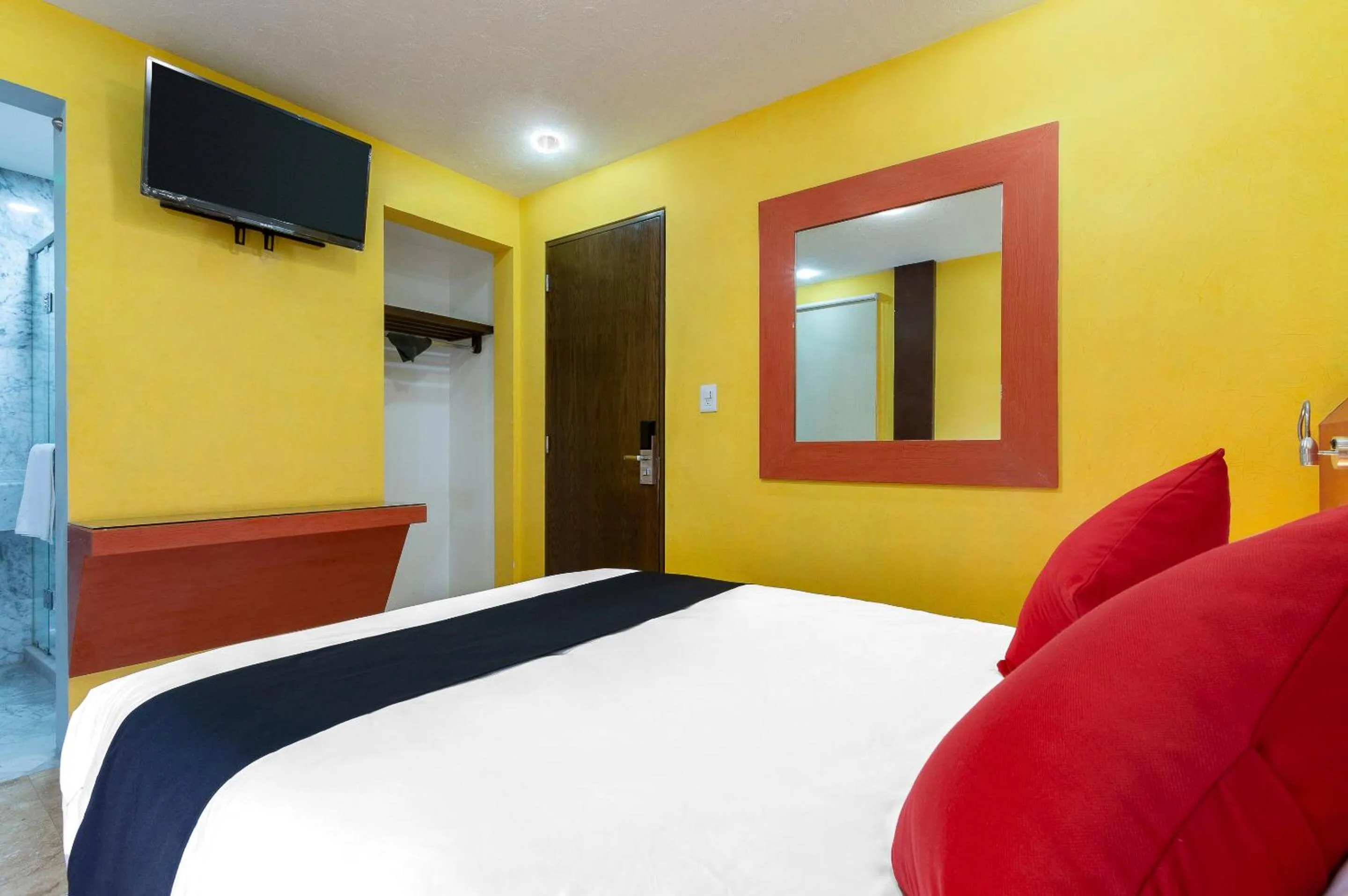 Bedroom, Bed in Capital O Df Inn, Ciudad de Mexico