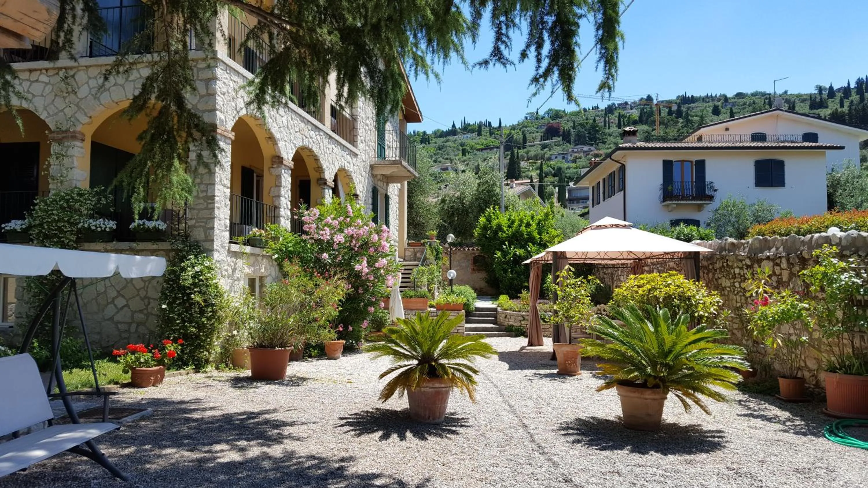 Facade/entrance in Residenza Le Logge