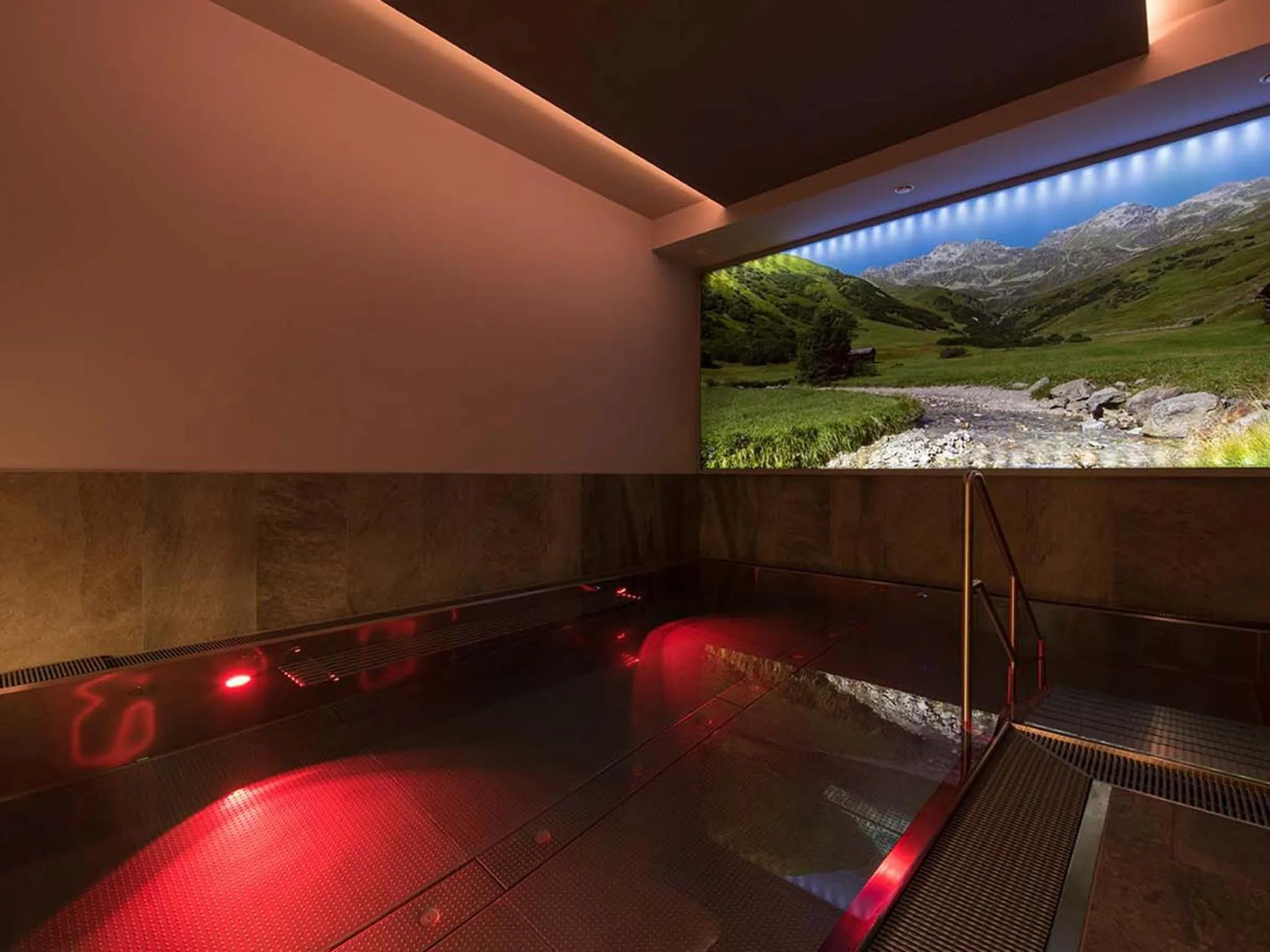 Swimming pool in Hotel Universo