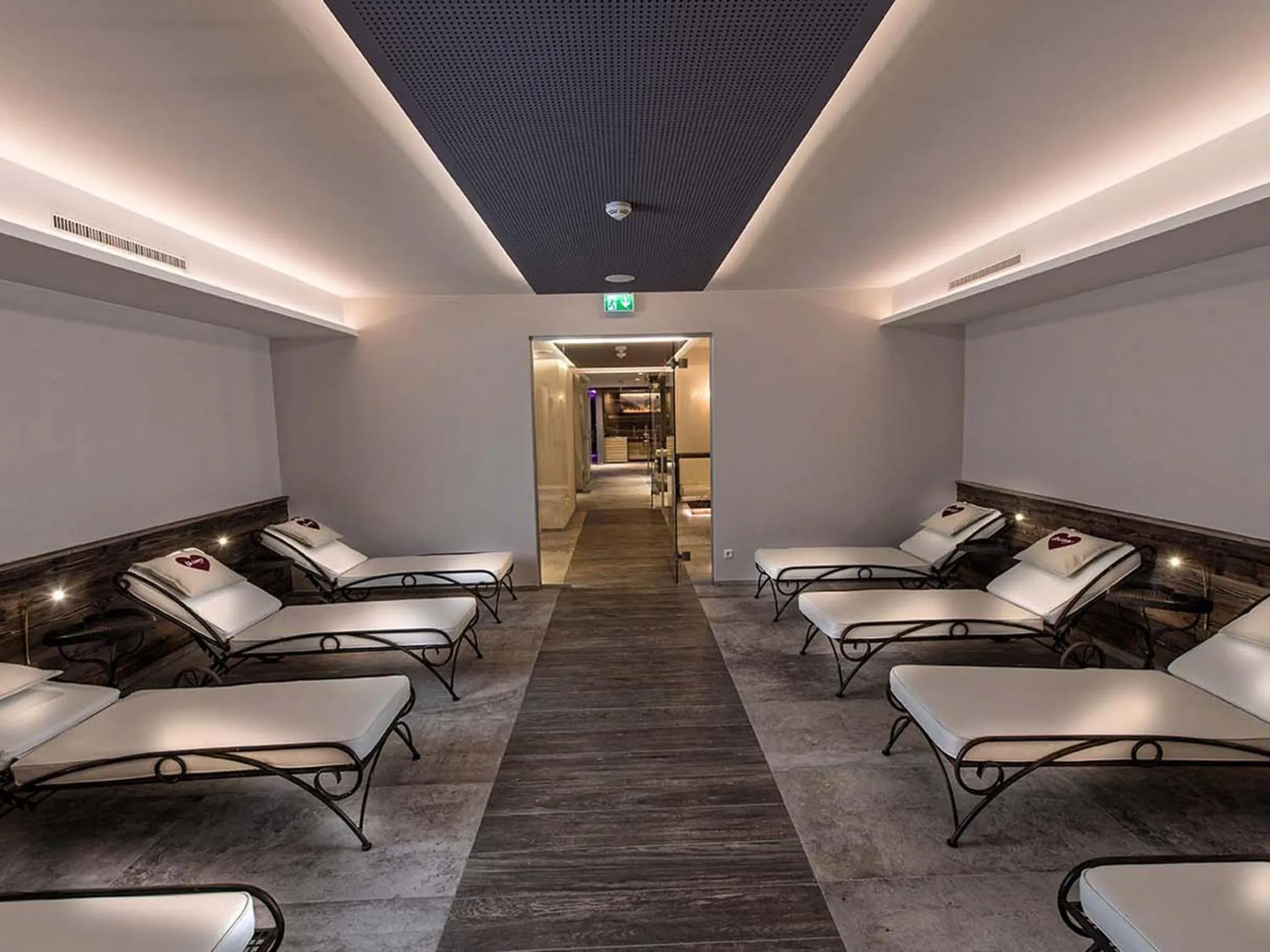 Seating area in Hotel Universo