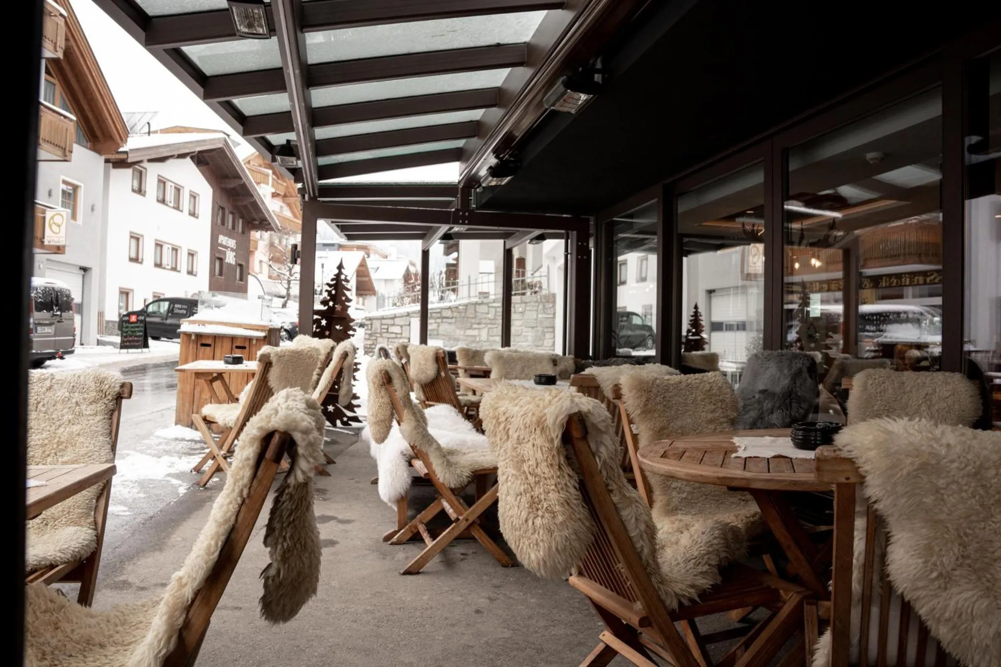 Seating area in Hotel Universo