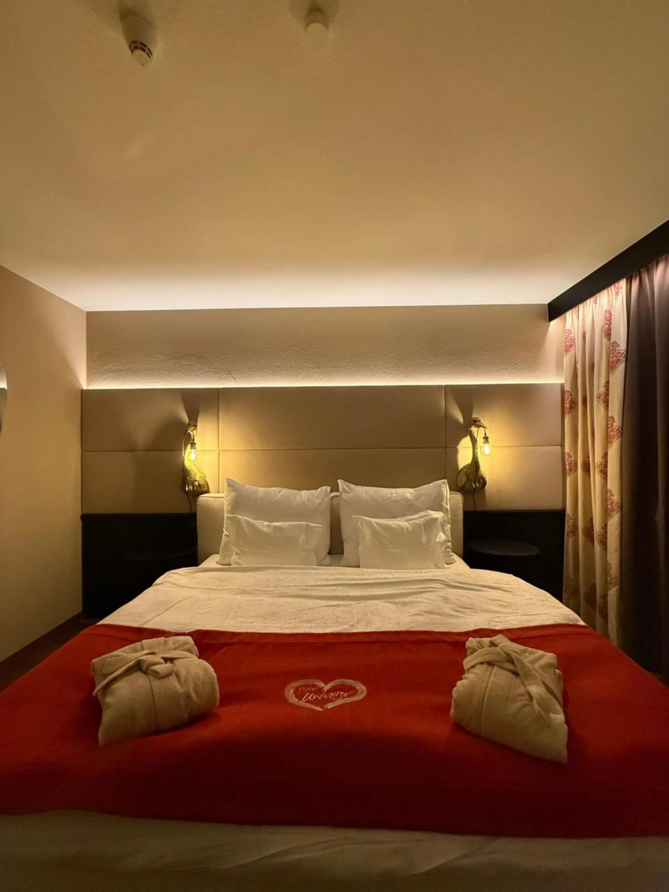 Bed in Hotel Universo