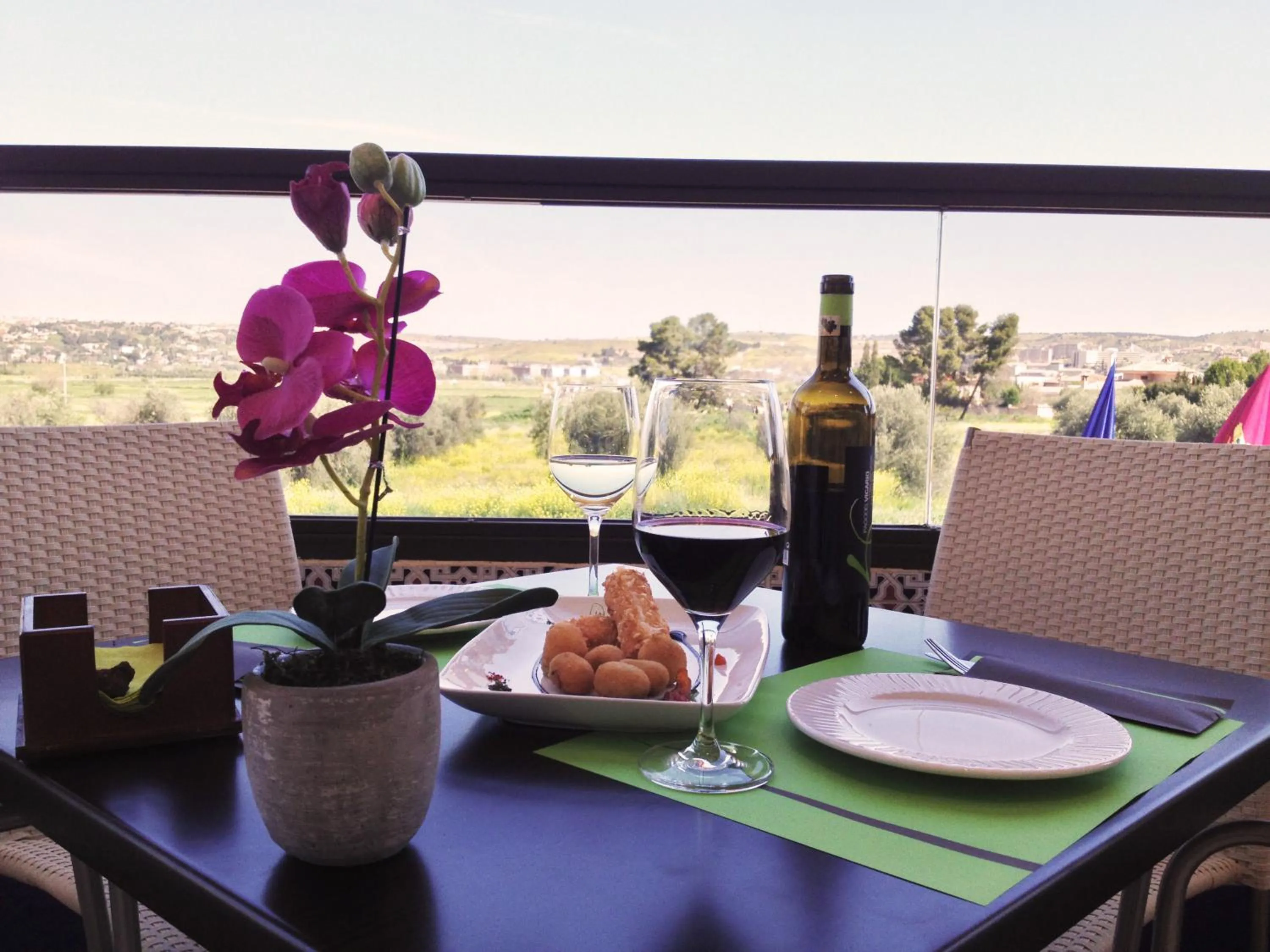 Restaurant/places to eat in Hotel La Bastida