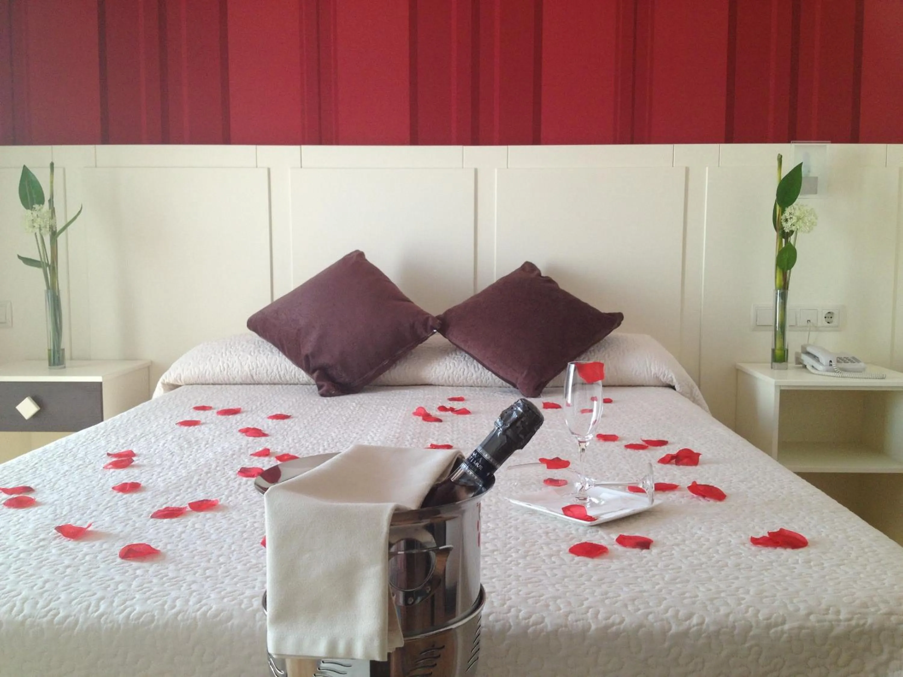 Decorative detail, Bed in Hotel La Bastida