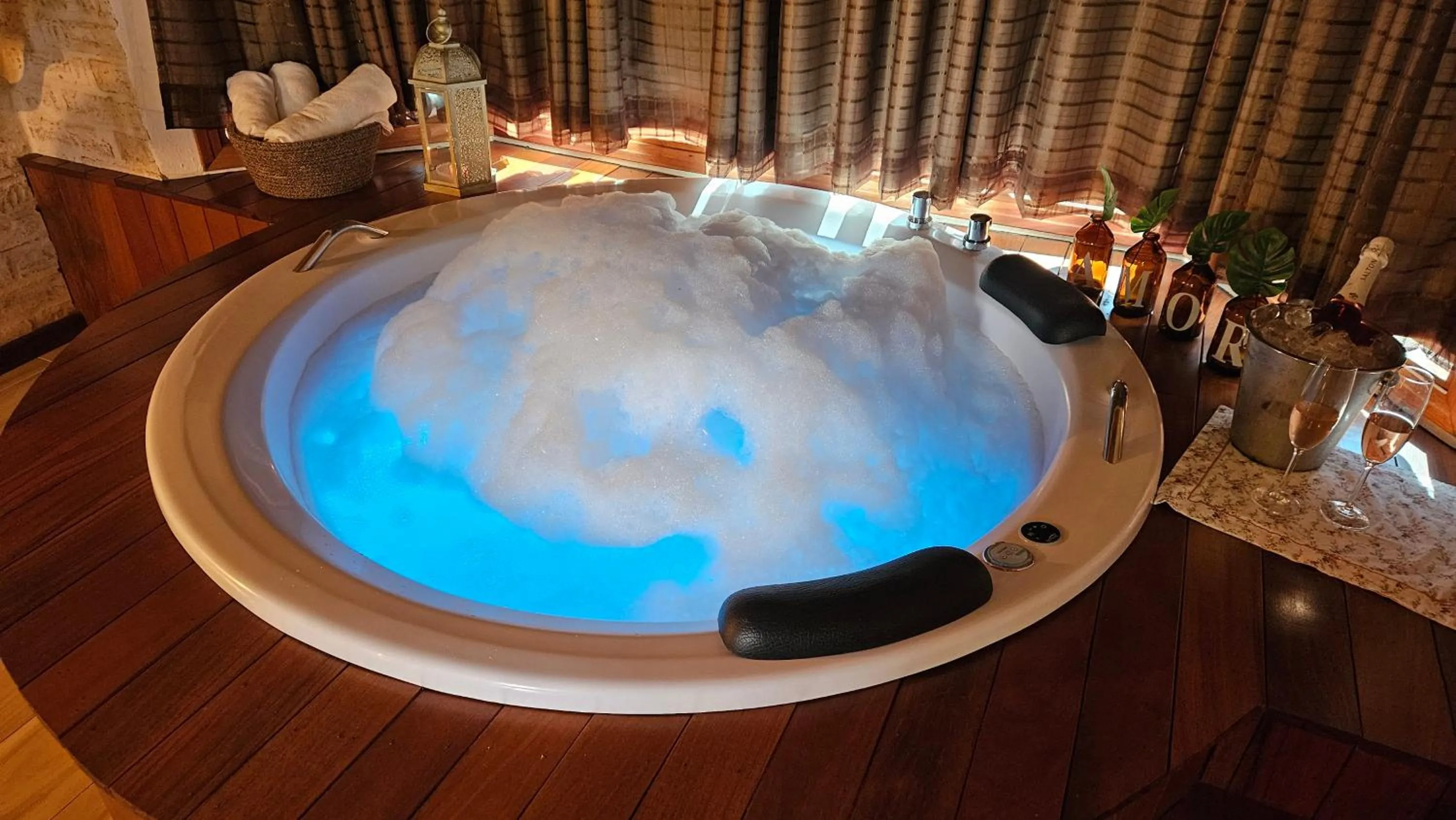 Hot Tub in Chalé Gosto da Roça