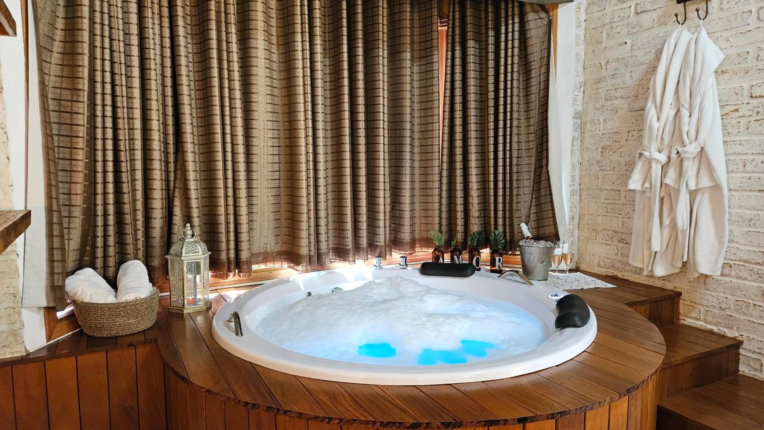 Hot Tub in Chalé Gosto da Roça