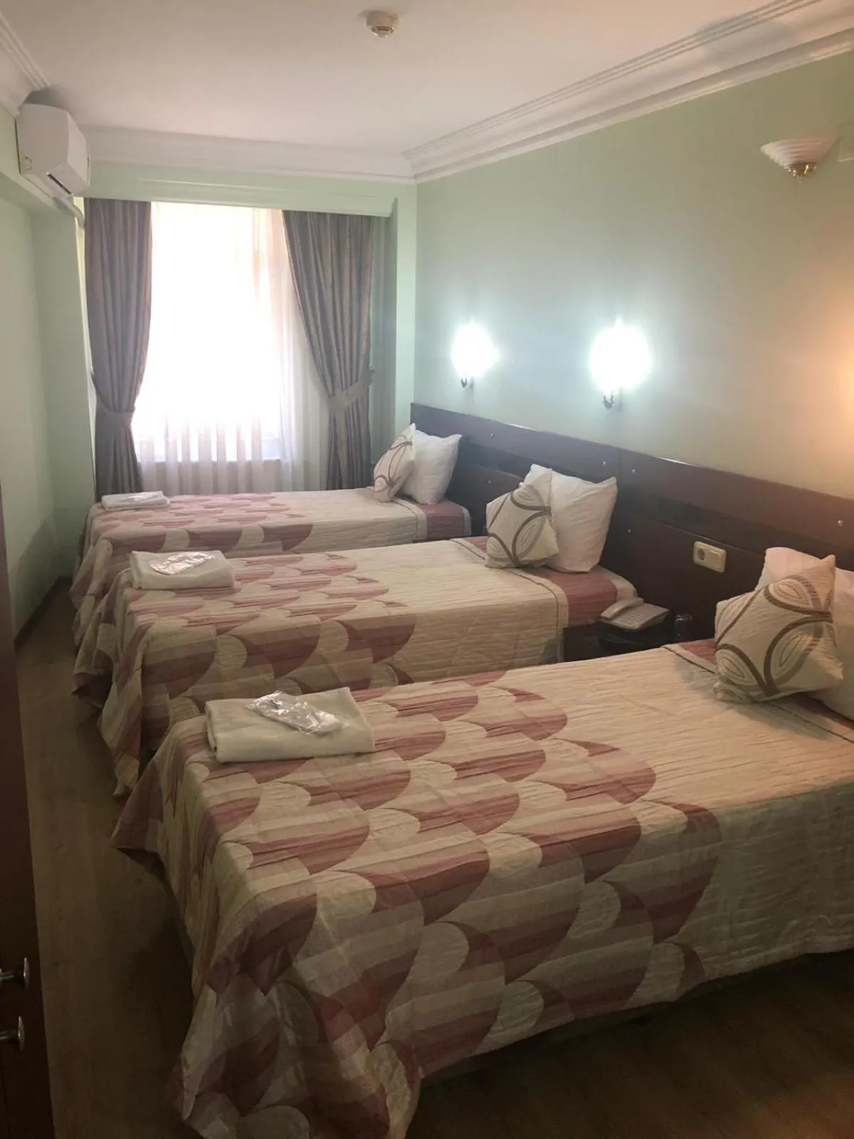 Standard Triple Room in Hivas Hotel