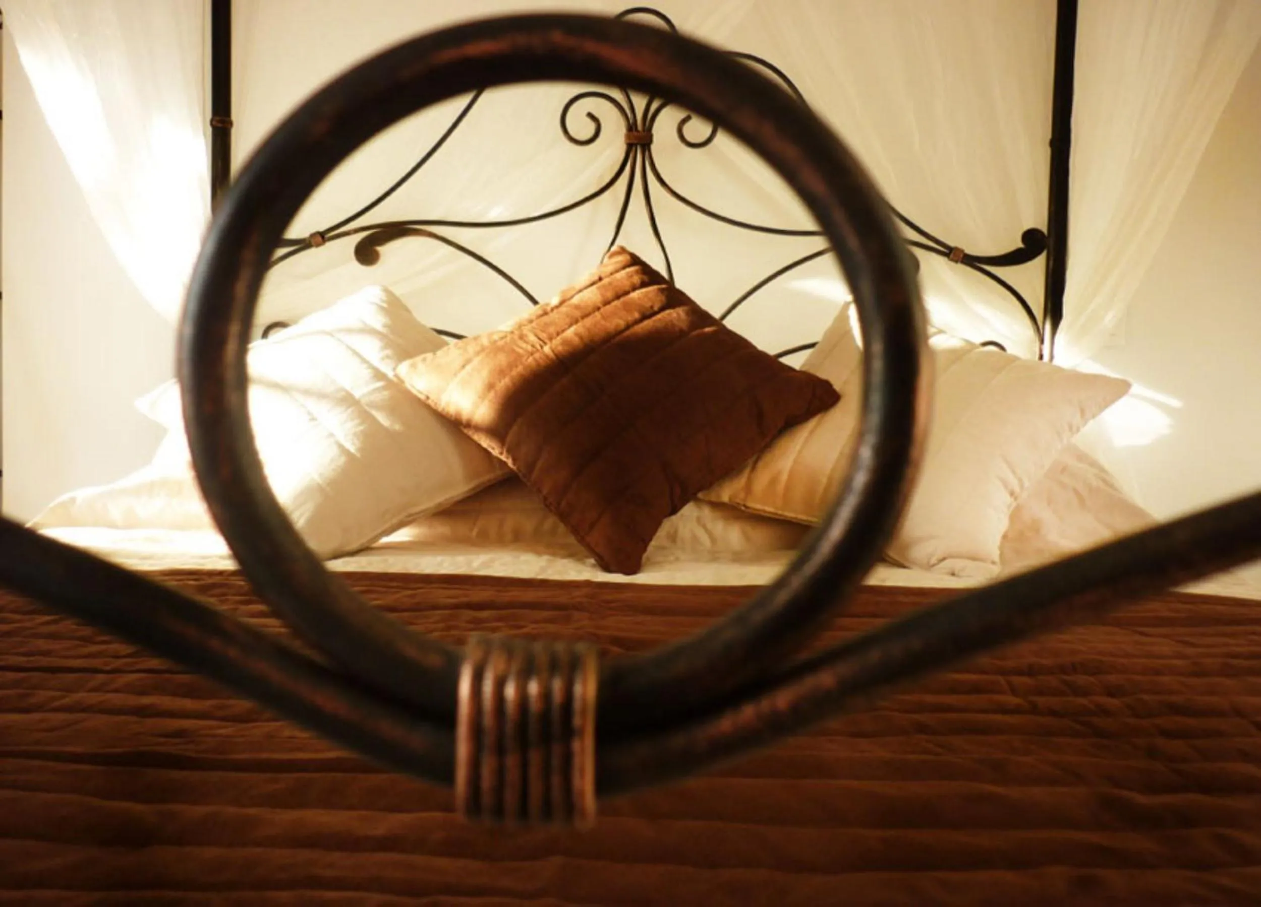 Bedroom, Bed in Aux Bords du Temps