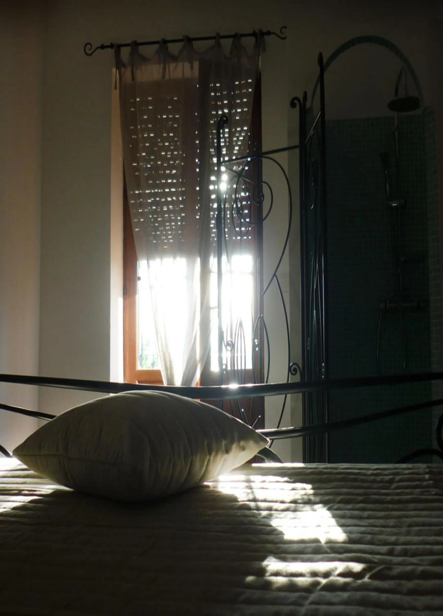 Bedroom, Bed in Aux Bords du Temps