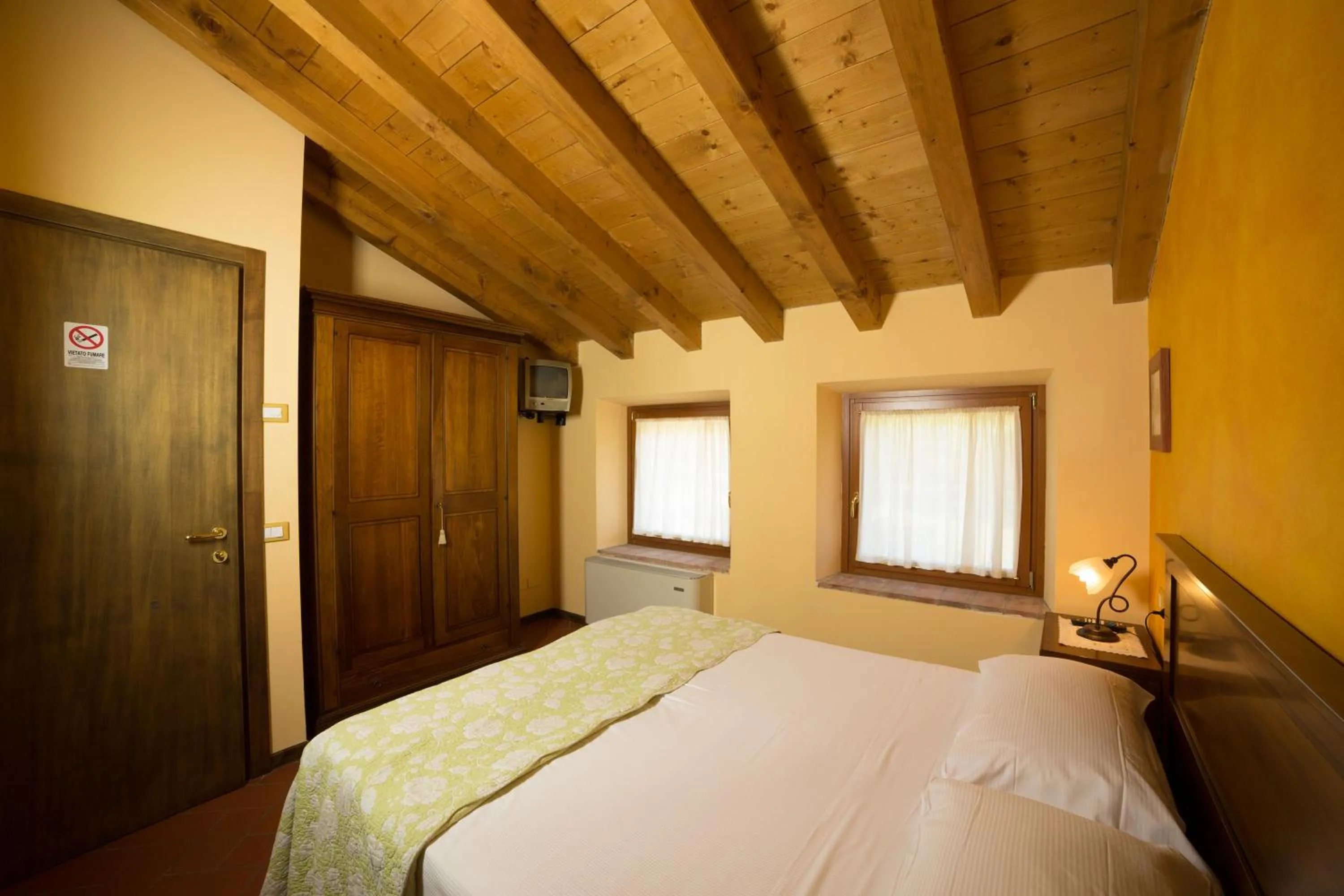 Photo of the whole room, Bed in Agriturismo Casa Rosa