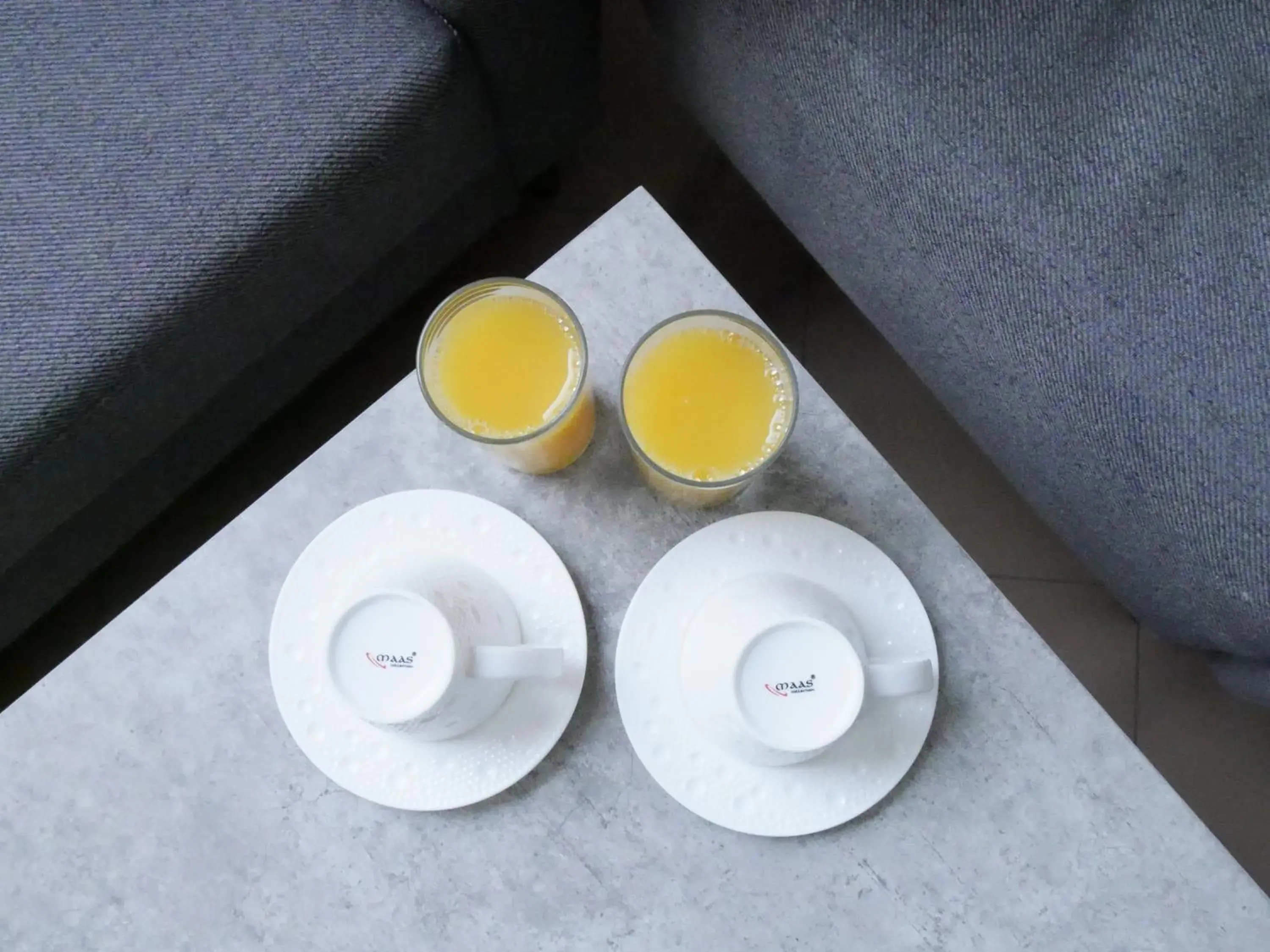 Breakfast in Hotel des Bains à 10 min de Paris Breakfast in Hotel des Bains à 10 min de Paris