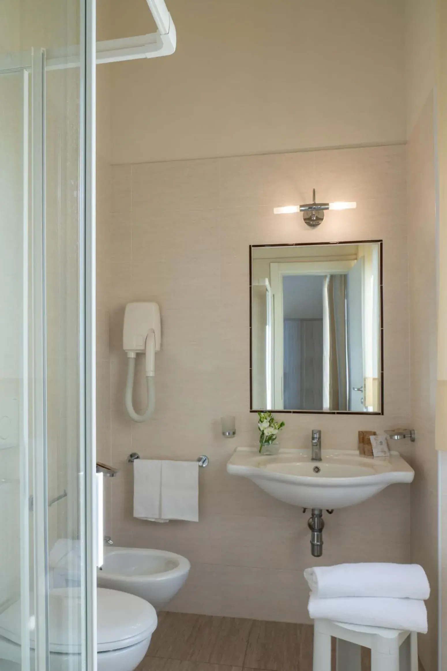 Bathroom in Domus Pacis Assisi Bathroom in Domus Pacis Assisi