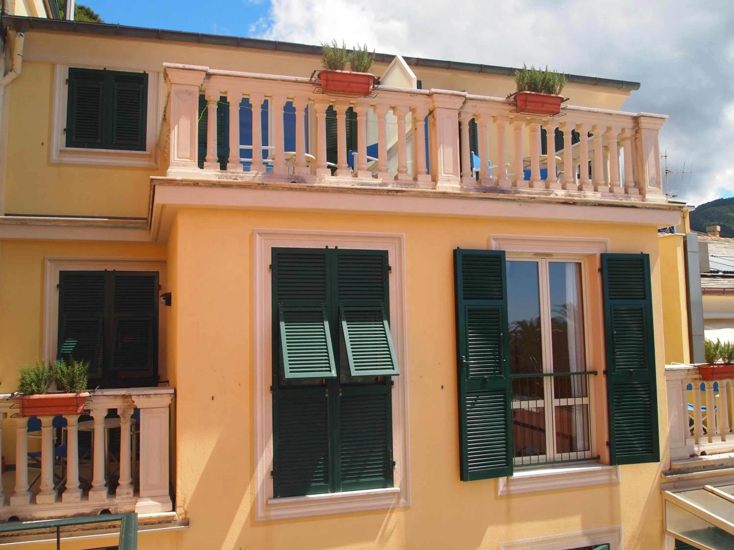 Property building in Piccolo Hotel