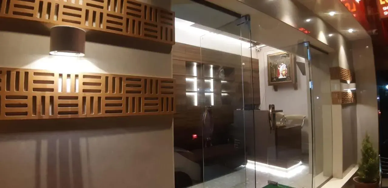 Lobby or reception in Rajhuns Deluxe Lodging Lobby or reception in Rajhuns Deluxe Lodging