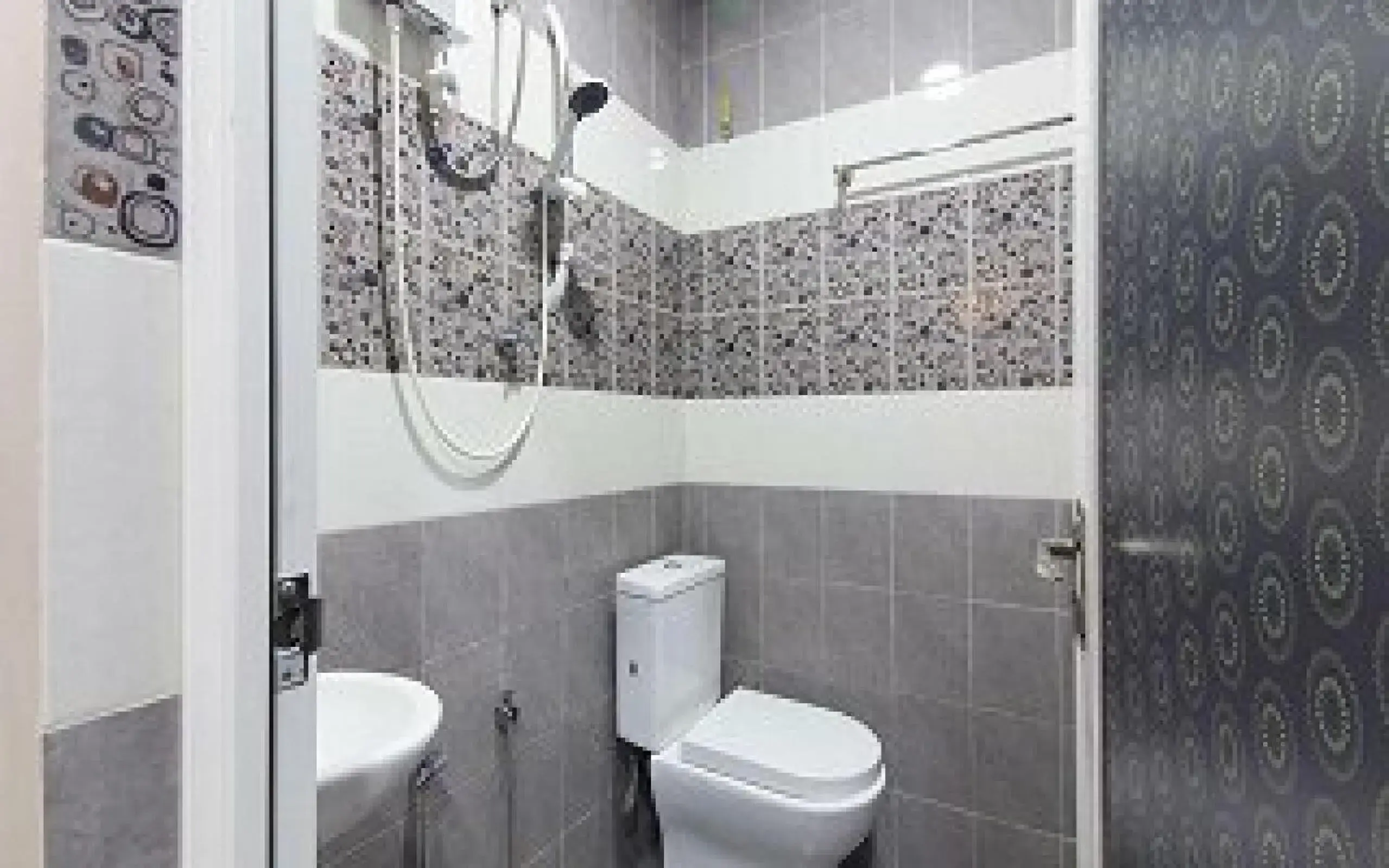 Bathroom in Hotel Sunsurya