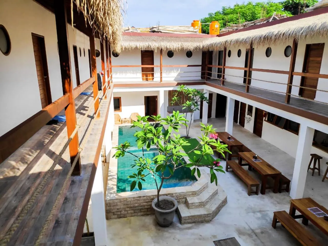 Gili Pirates Dive & BnB