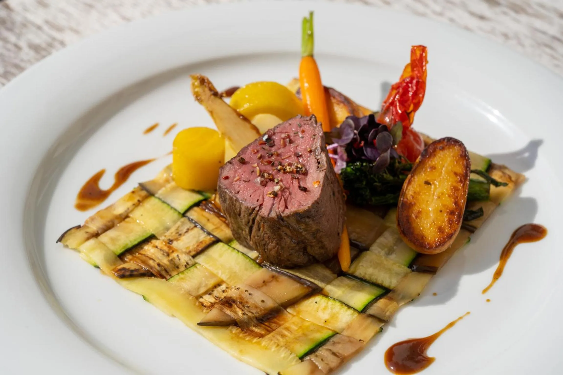 Restaurant/places to eat in Schloss Lautrach