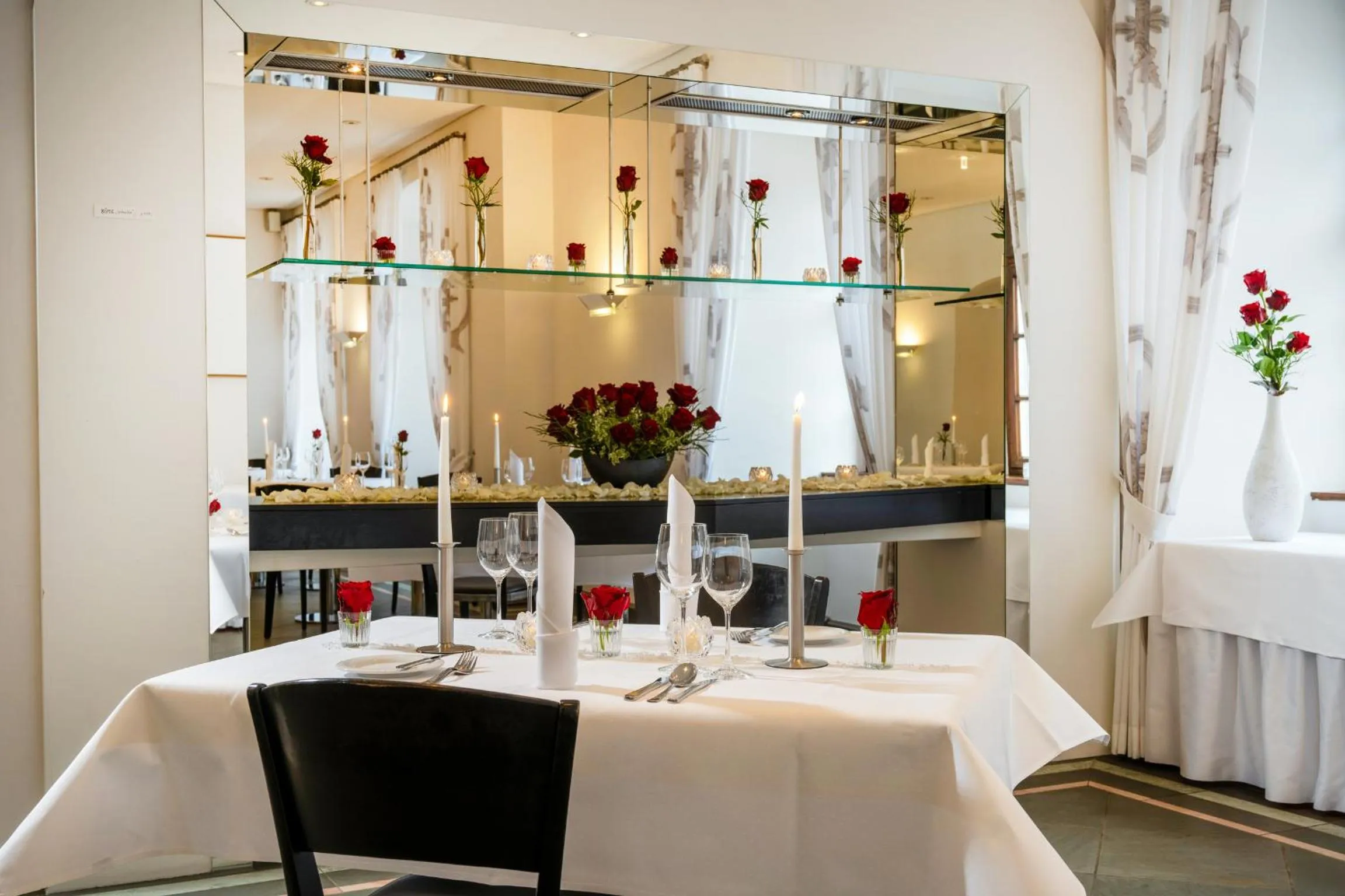 Restaurant/places to eat in Schloss Lautrach