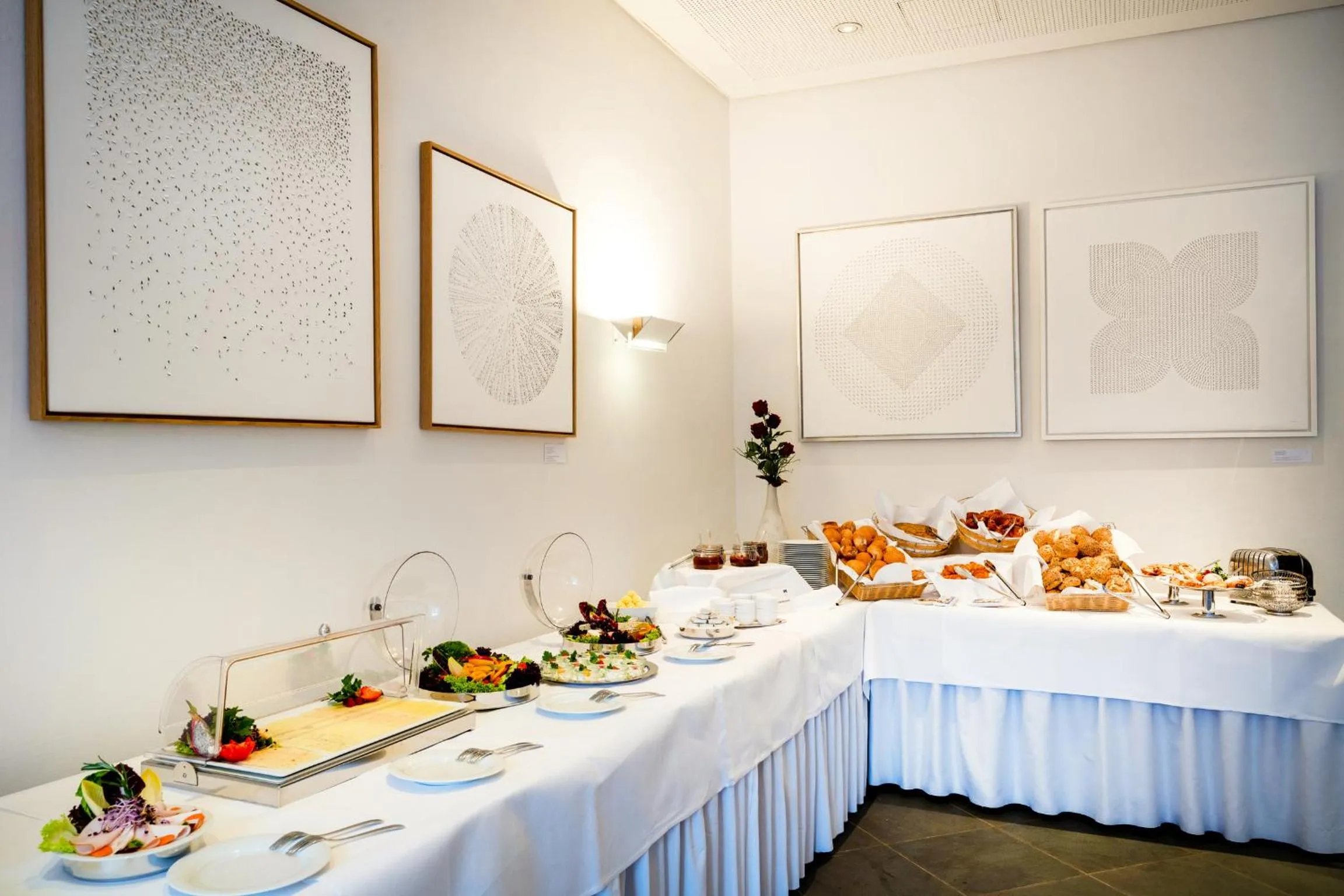 Restaurant/places to eat in Schloss Lautrach