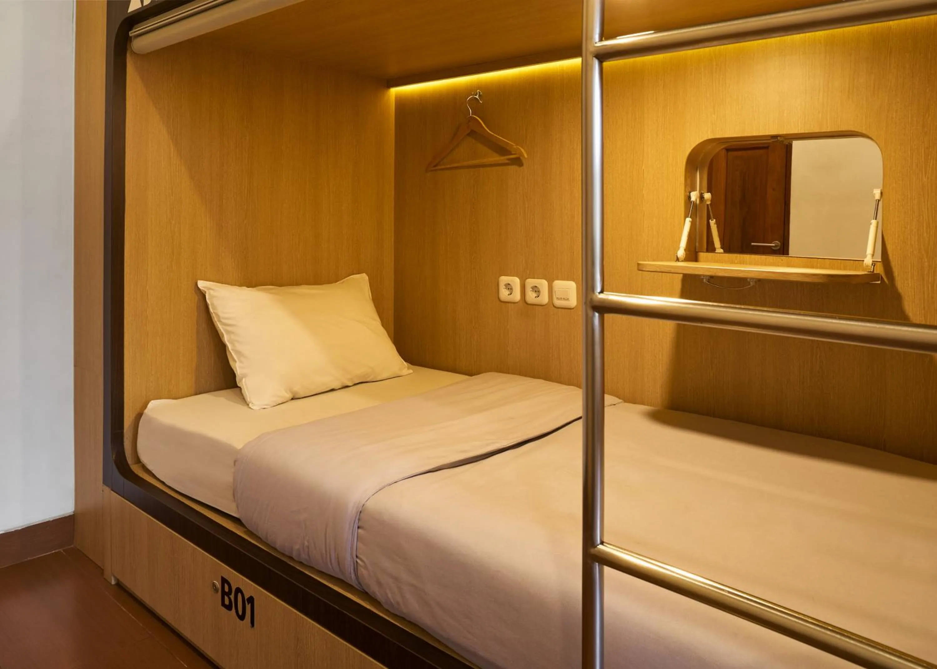 Bedroom, Bed in Kamala House