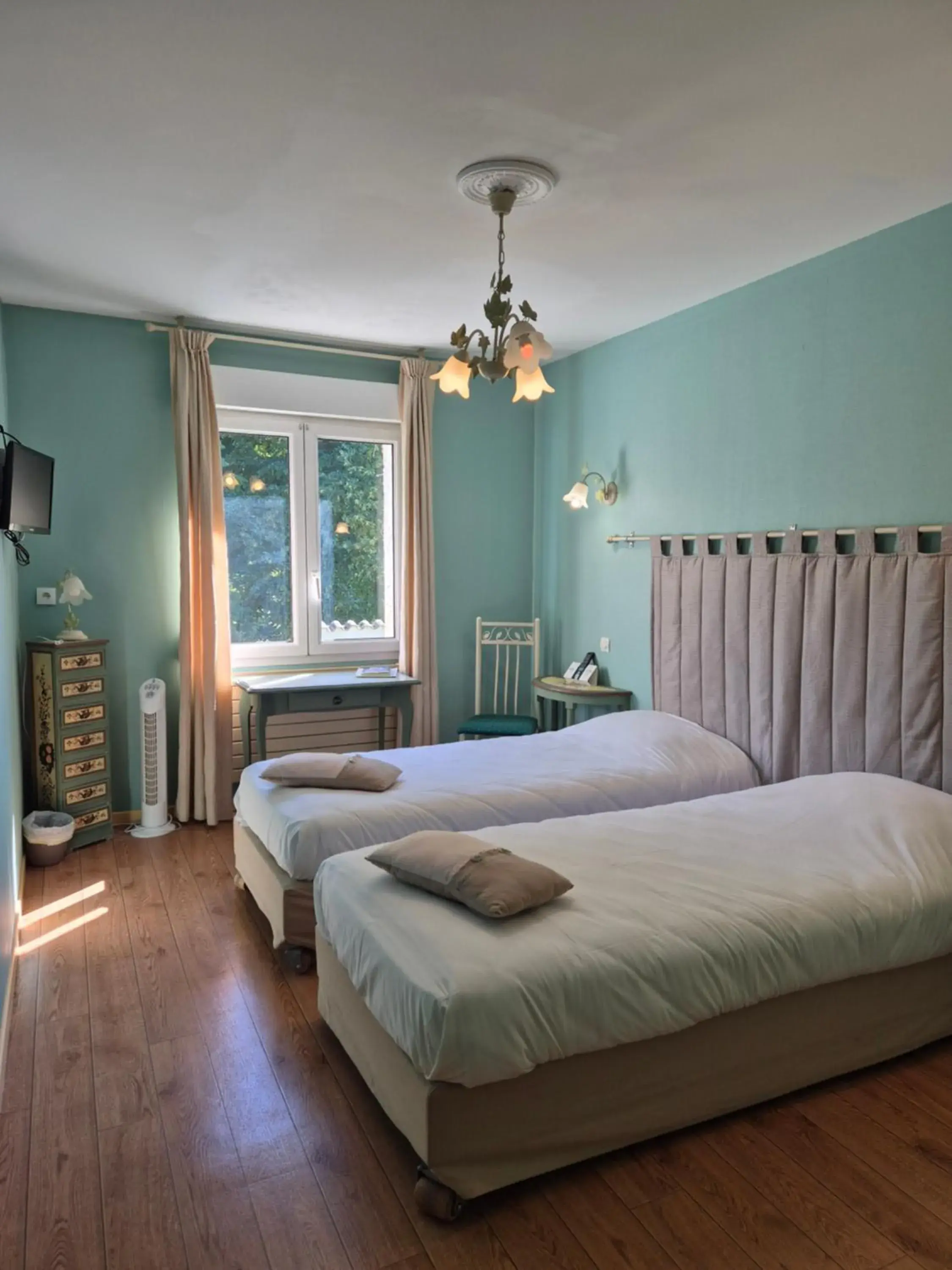 Bed in Logis Hôtel Restaurant Les Norias Bed in Logis Hôtel Restaurant Les Norias