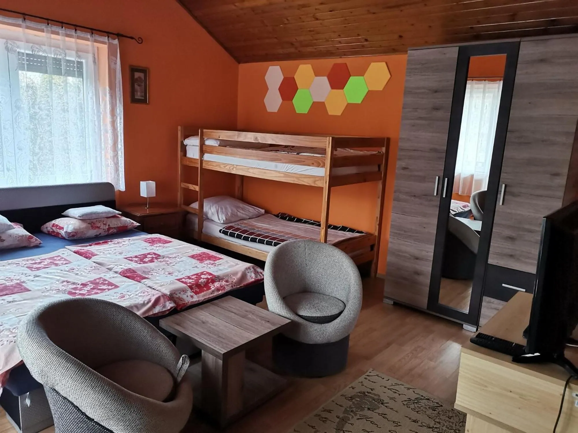 Bed in Fenyő Vendégház