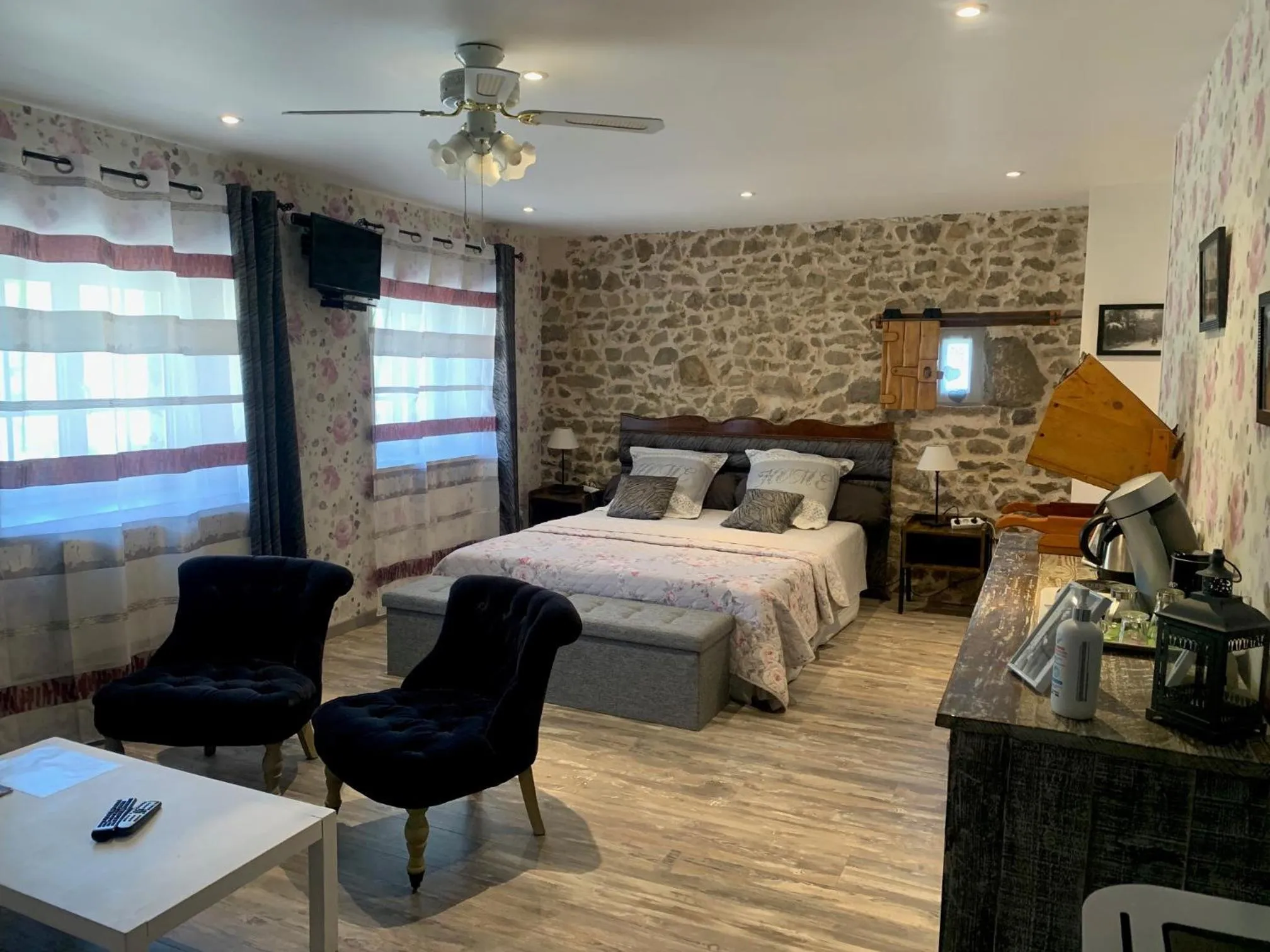 Bed in Chambres d'Hôtes LES VERGERS DE LOUISE