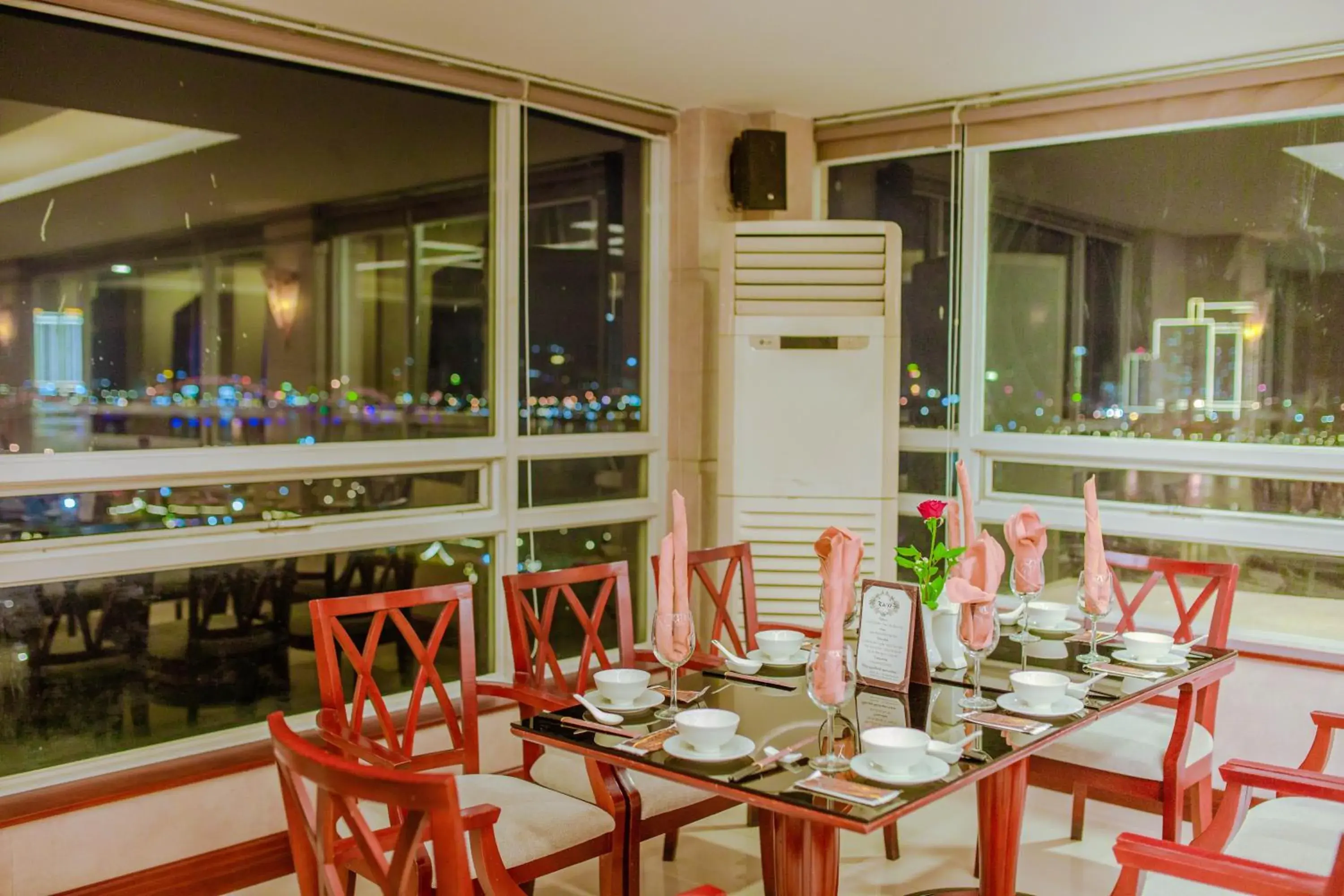 Restaurant/places to eat in Minh Toan Athena Hotel Restaurant/places to eat in Minh Toan Athena Hotel