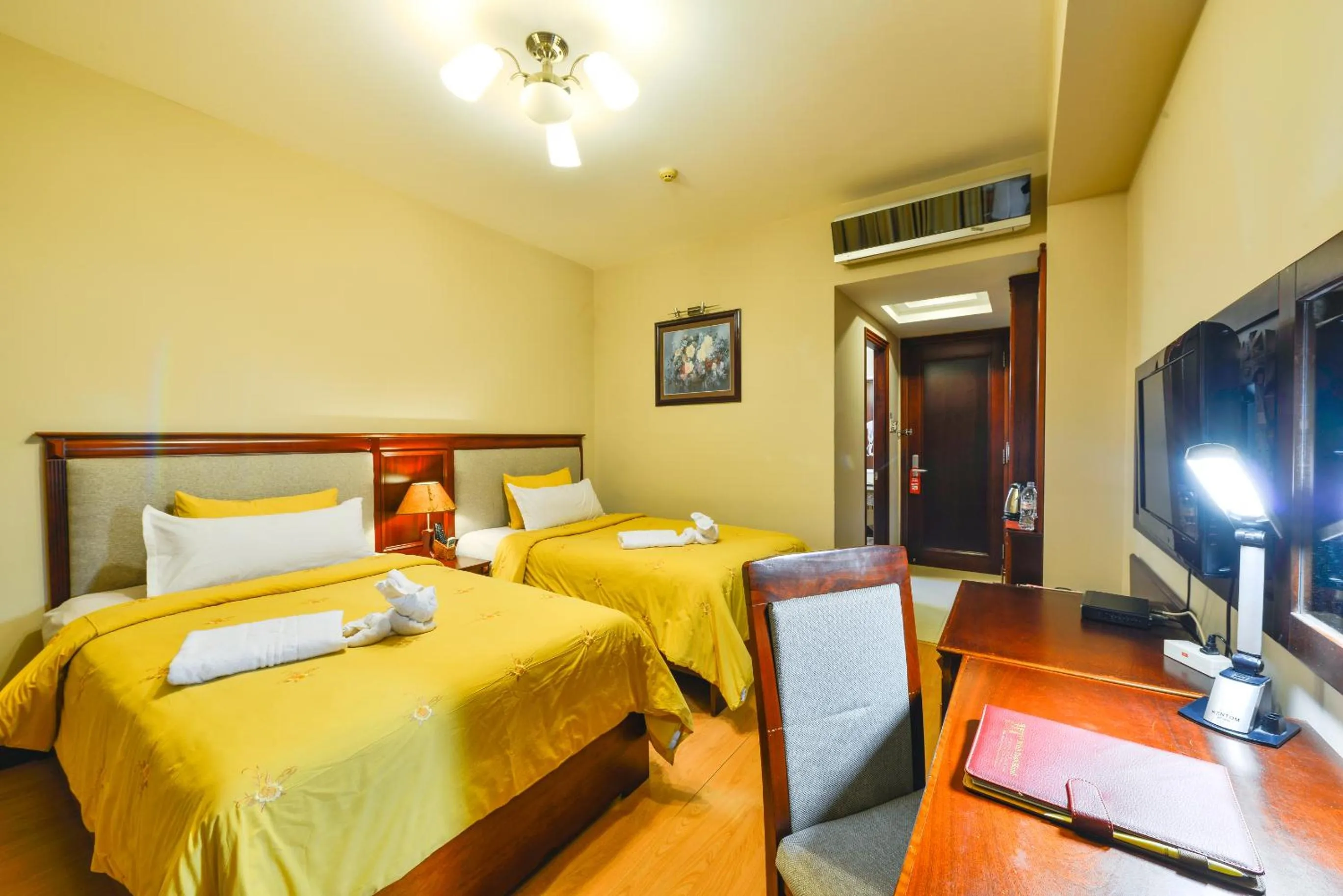 Photo of the whole room, Bed in Minh Toan Athena Hotel