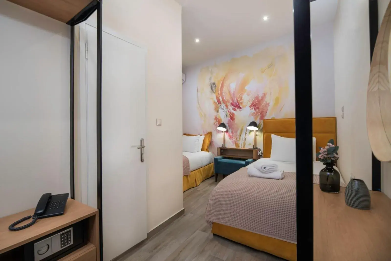 Canvas Twin Room in Athens Market Portrait Canvas Twin Room in Athens Market Portrait