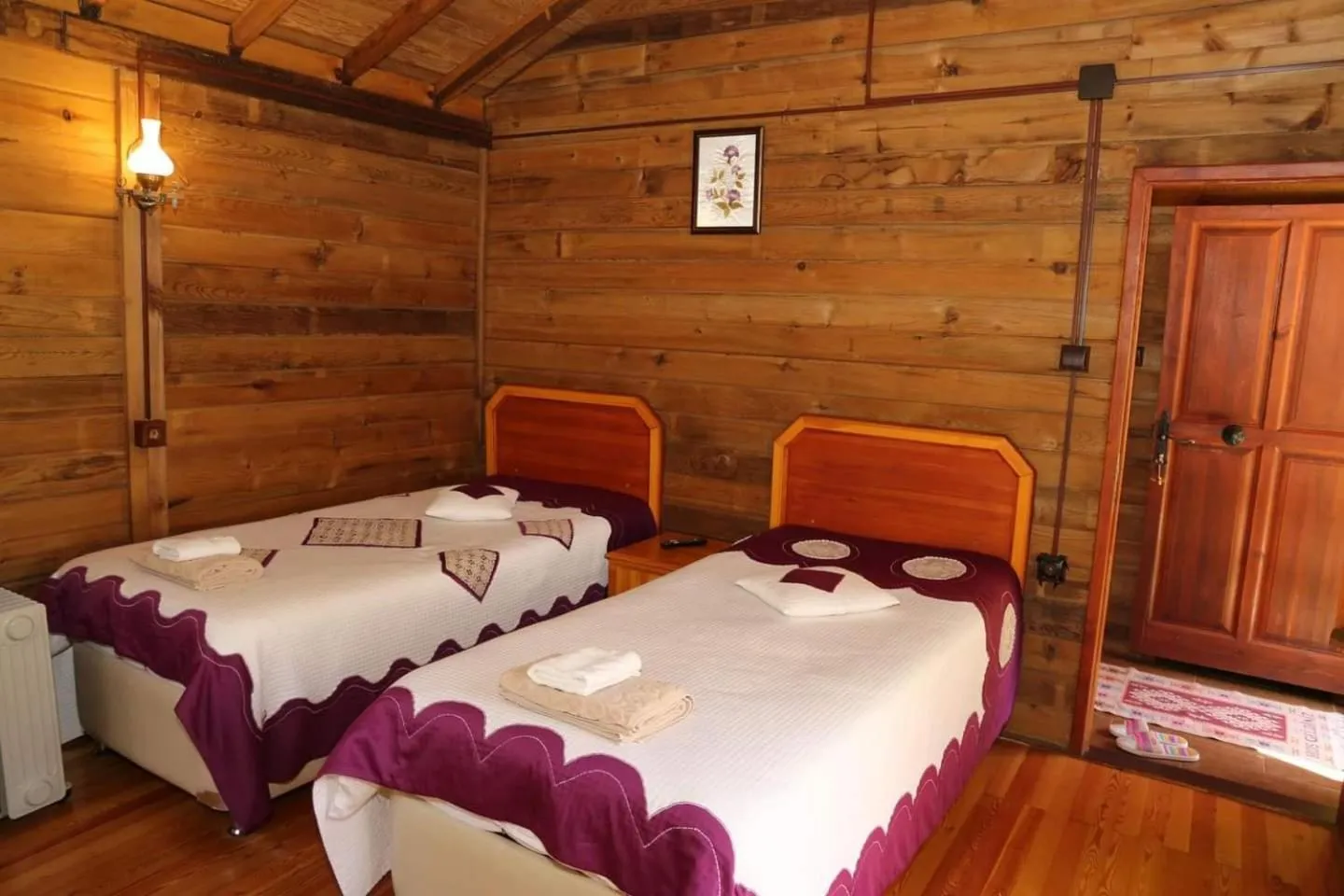 Bed in Mencuna Konaklari