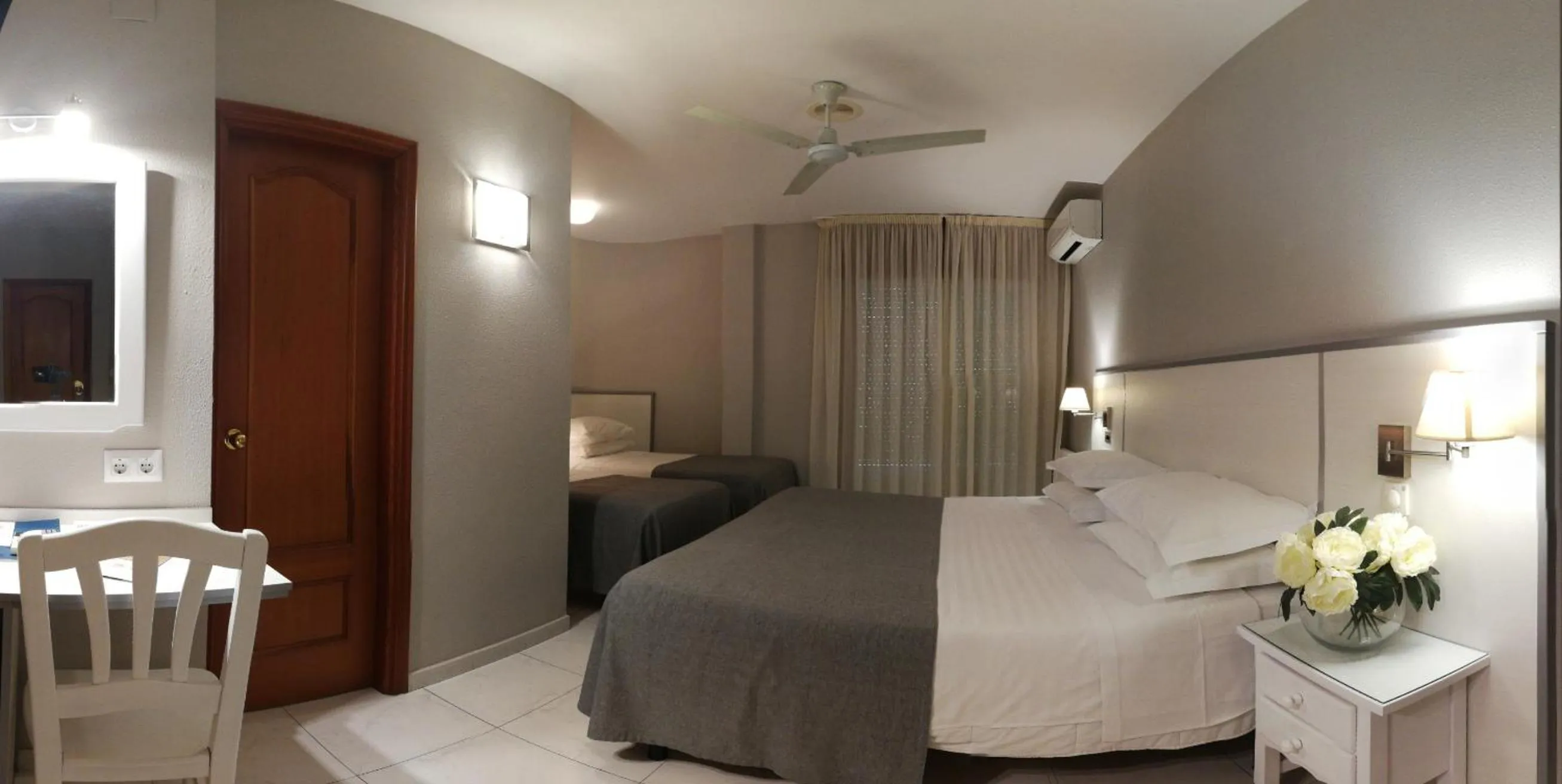 Bed in Hotel Ancora SANXENXO