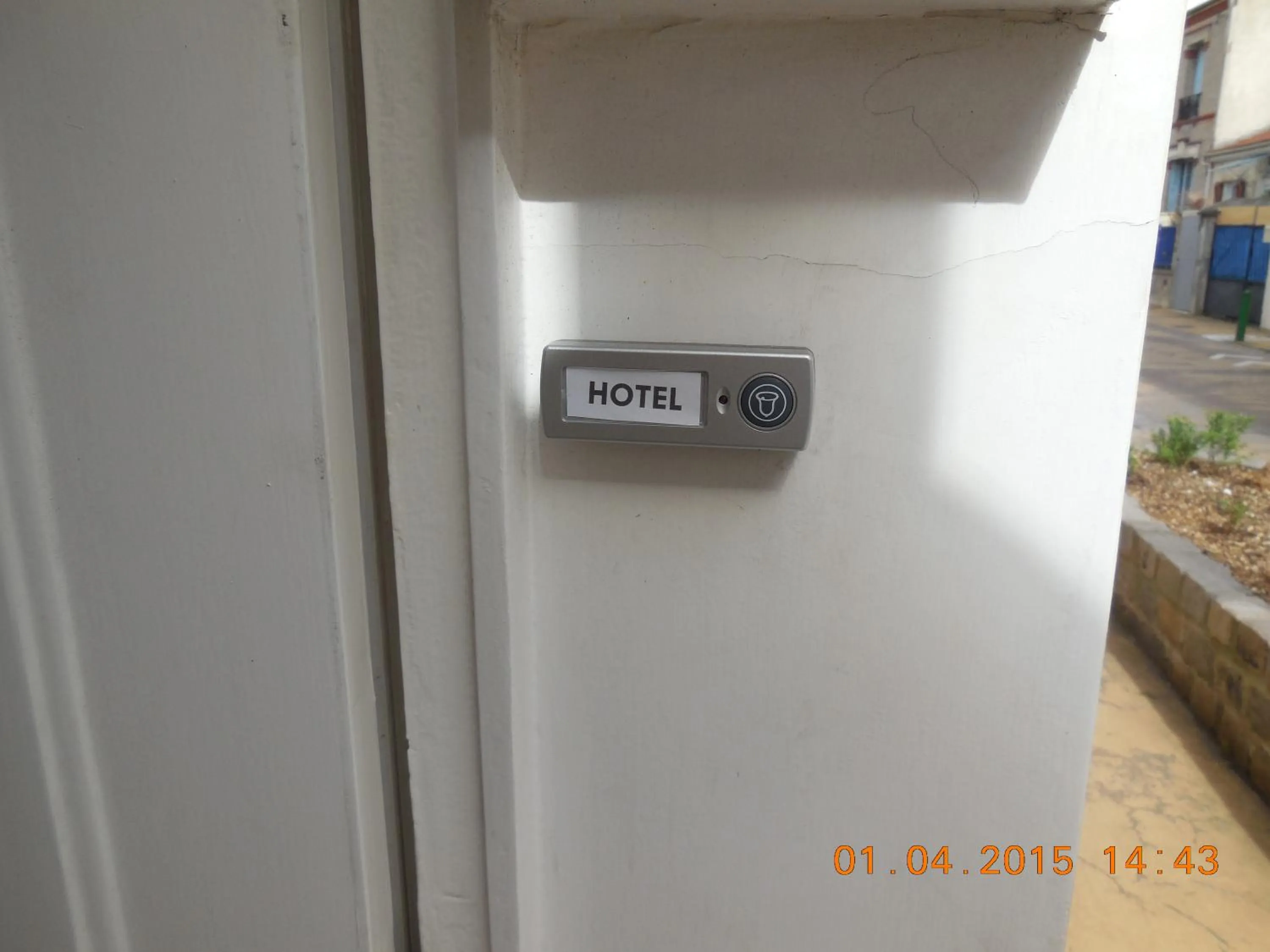 Day in Hôtel le Petit Château proche parc des expositions porte de versailles