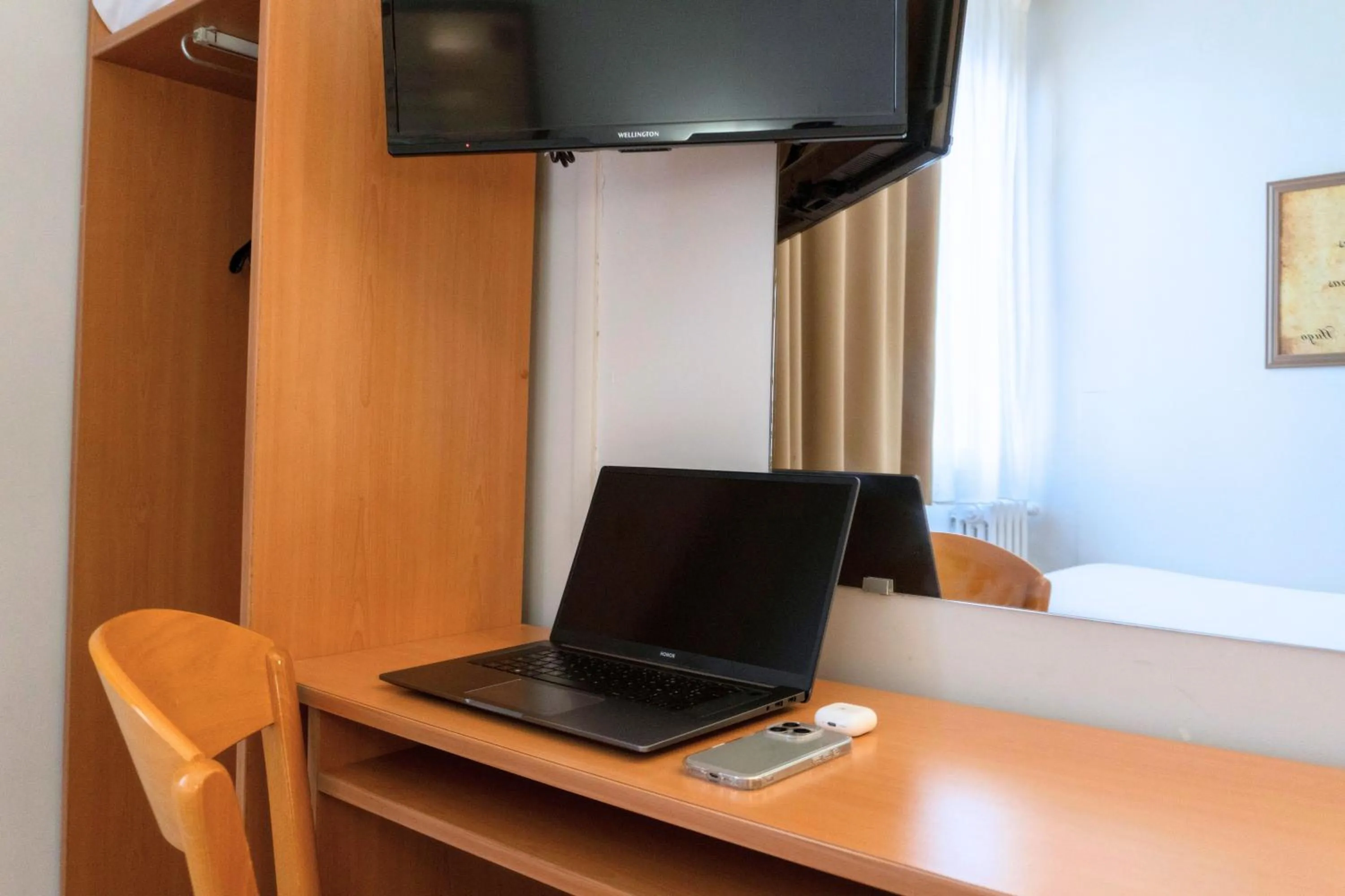 Seating area in Hotel Ours Blanc - Victor Hugo