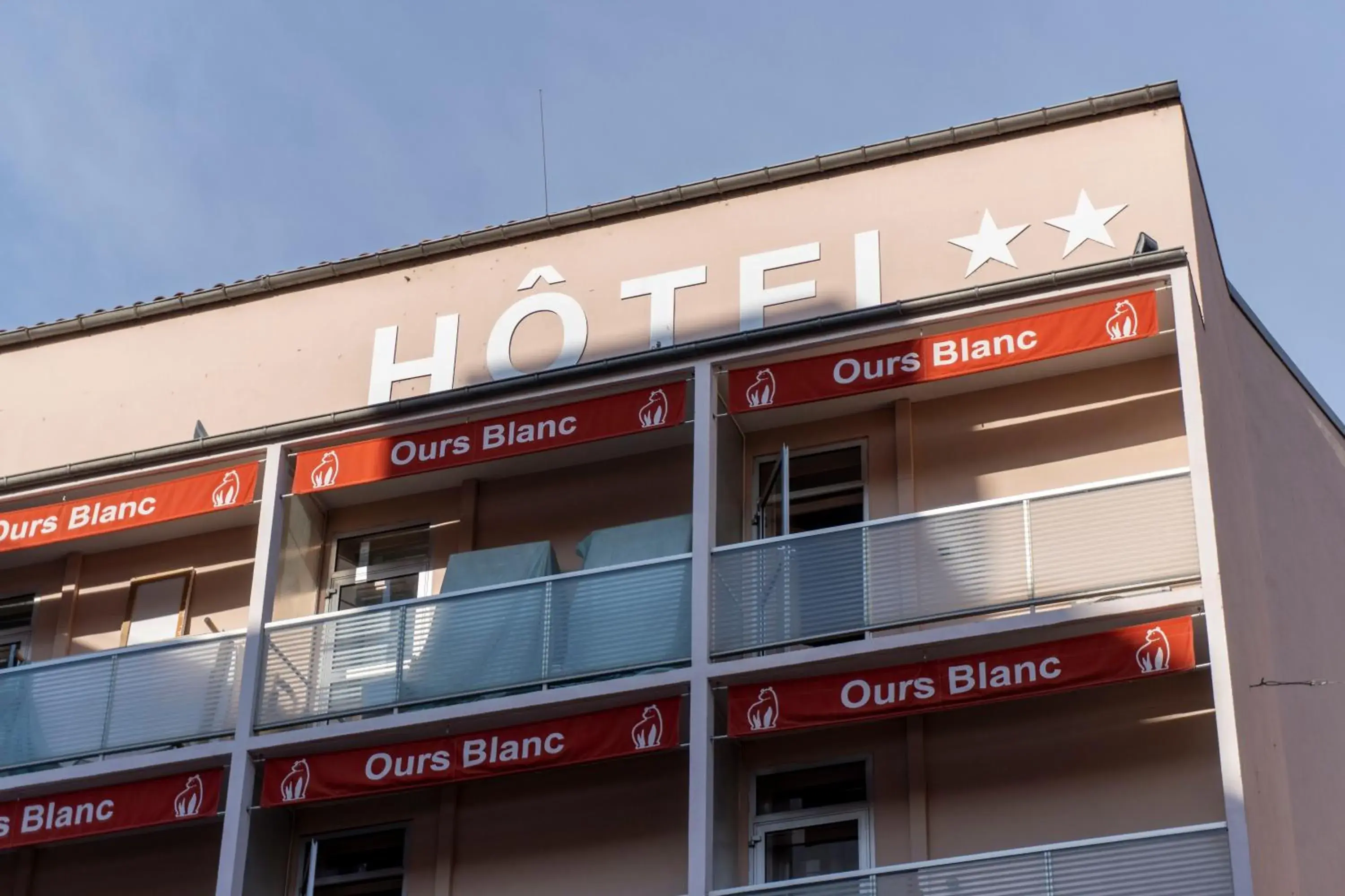 Property building in Hotel Ours Blanc - Victor Hugo Property building in Hotel Ours Blanc - Victor Hugo