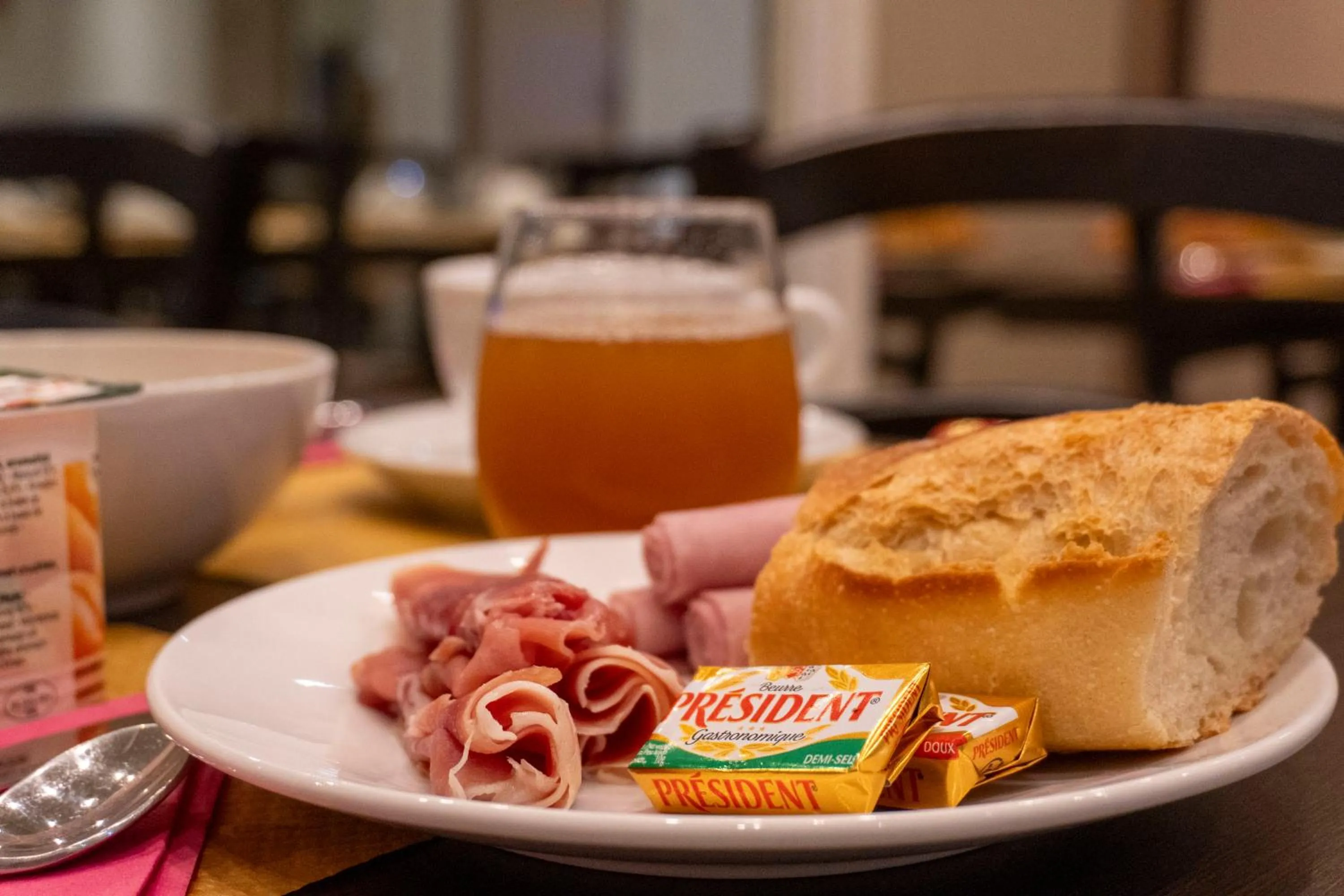 Food in Hotel Ours Blanc - Victor Hugo