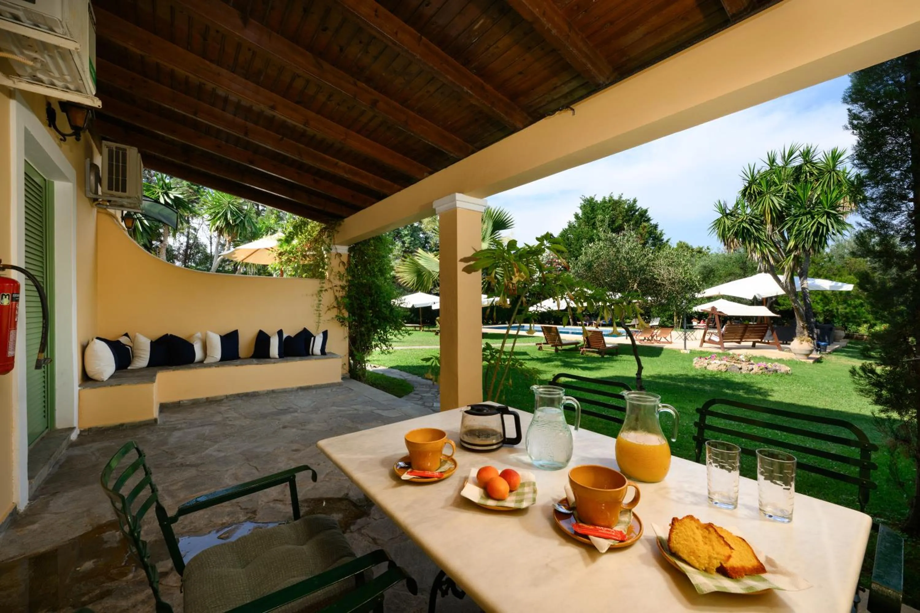 Garden view in Isabella Country House