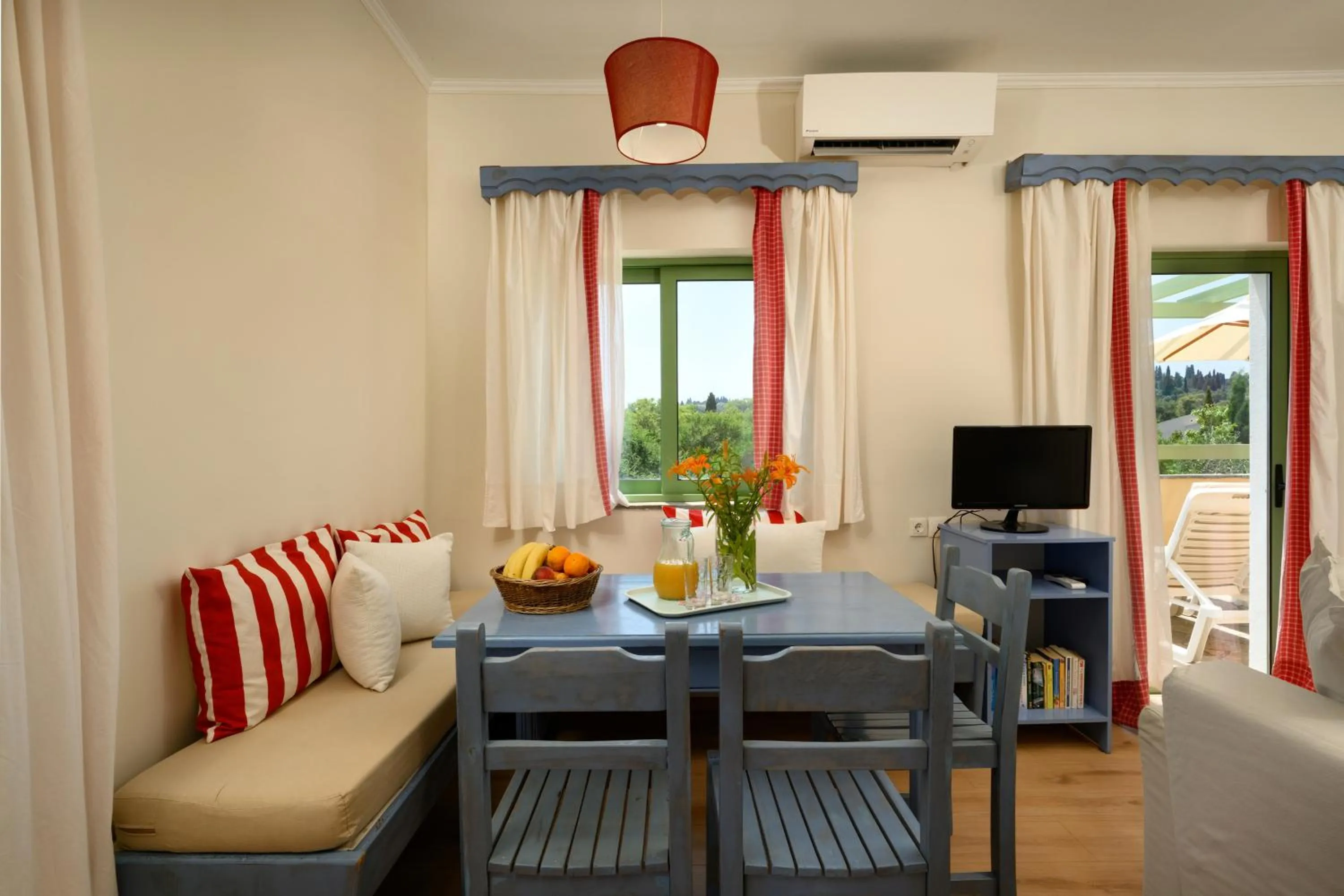 TV and multimedia in Isabella Country House