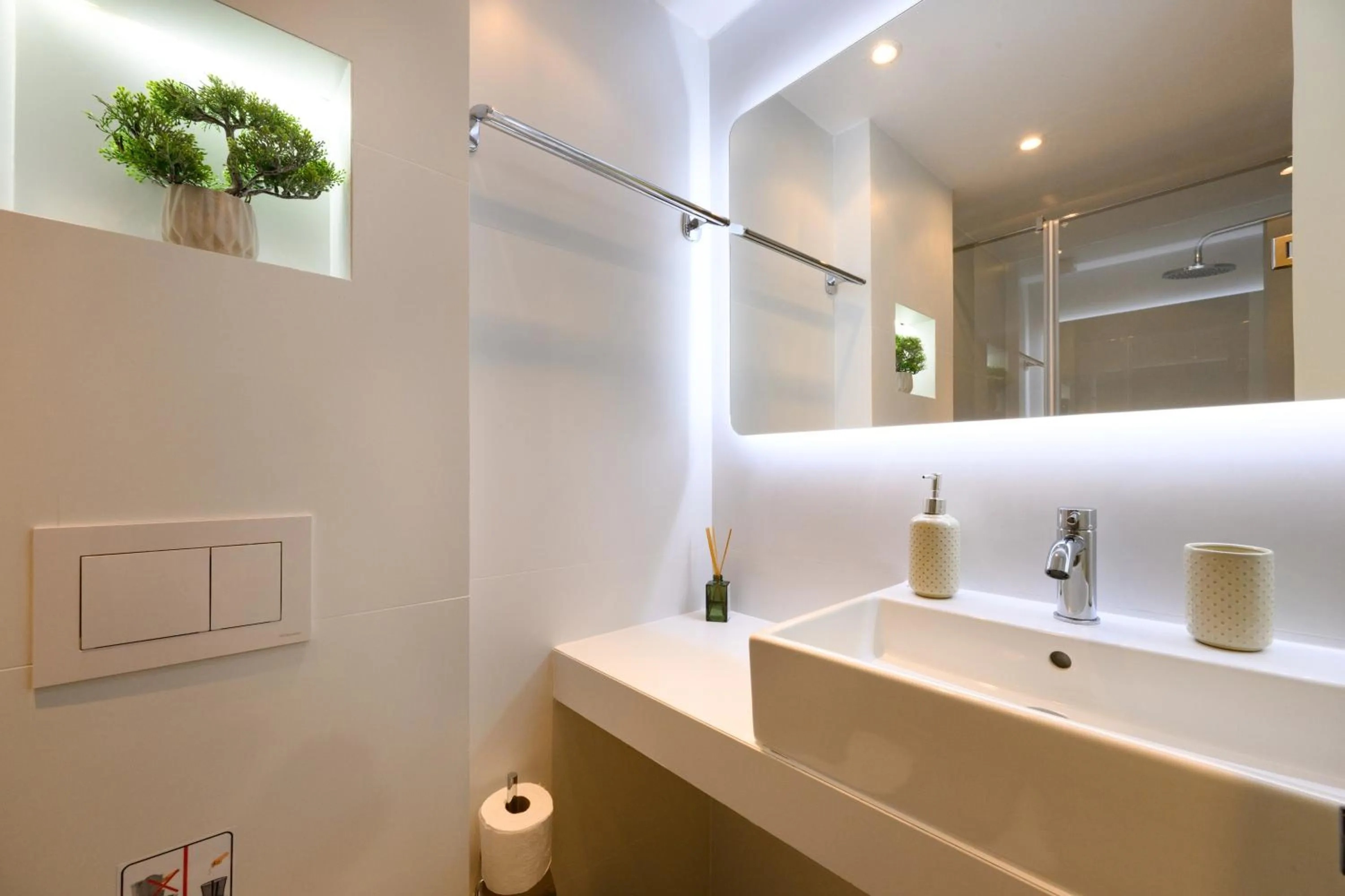 Shower in Isabella Country House