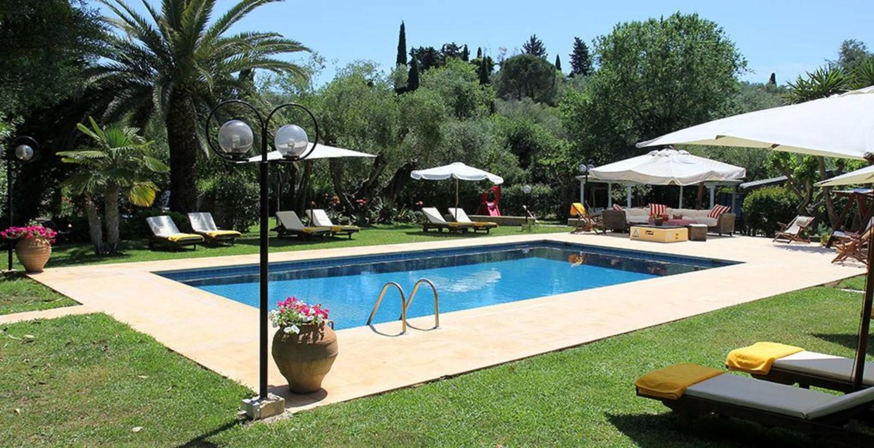 Garden in Isabella Country House
