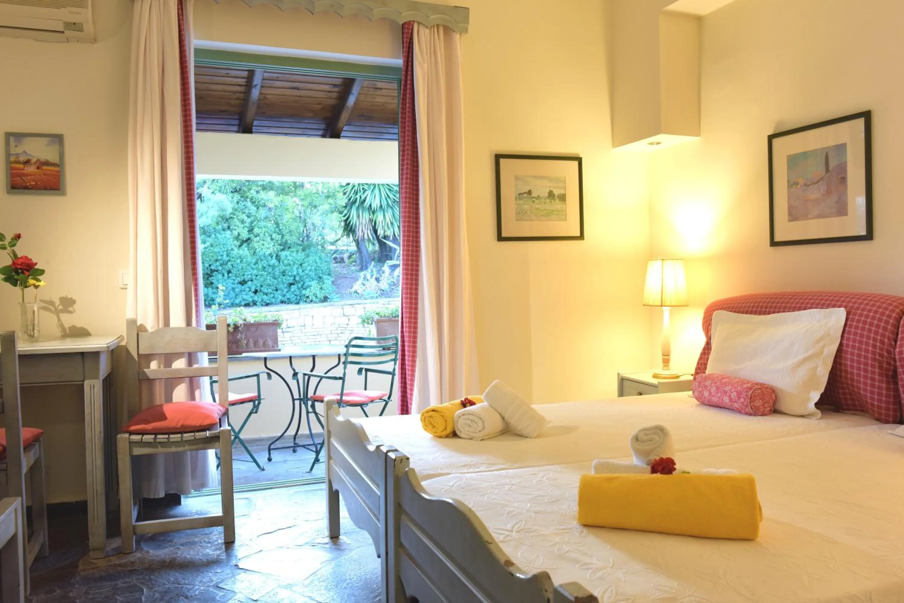 Bed in Isabella Country House