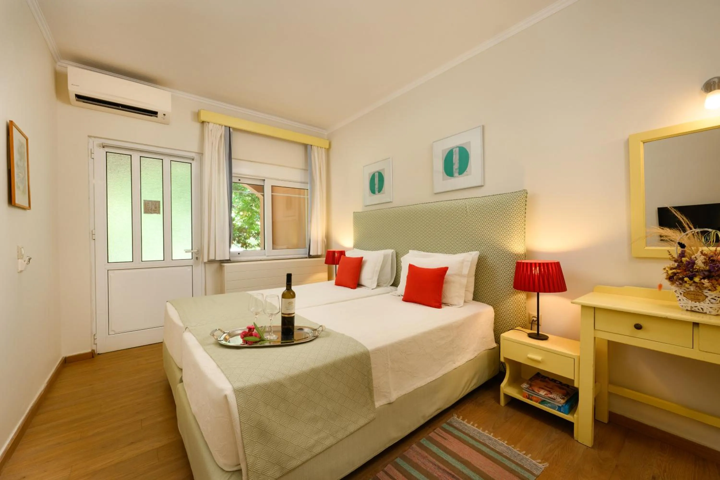 Bed in Isabella Country House