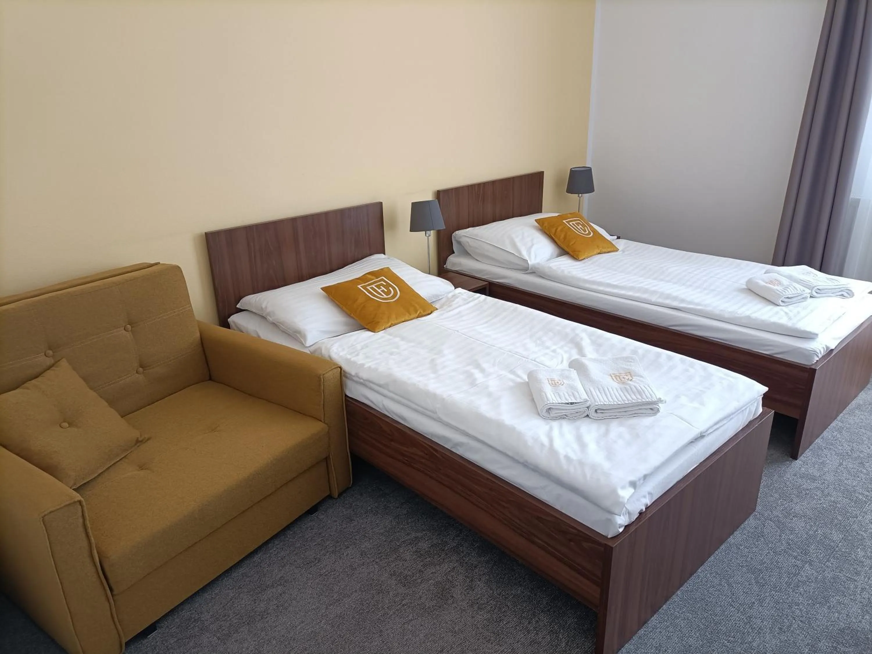 Bedroom, Bed in Hotel Eminent