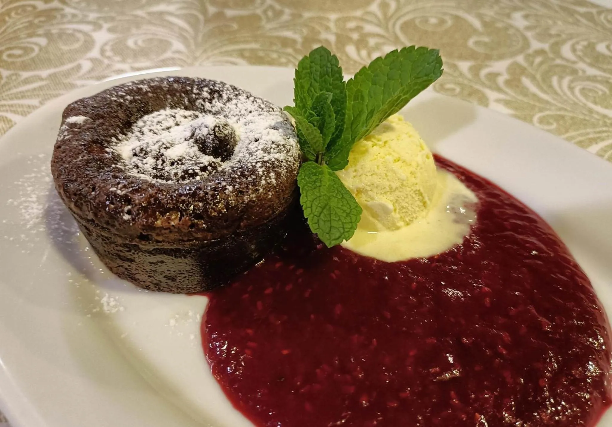 Food in Hotel Eminent