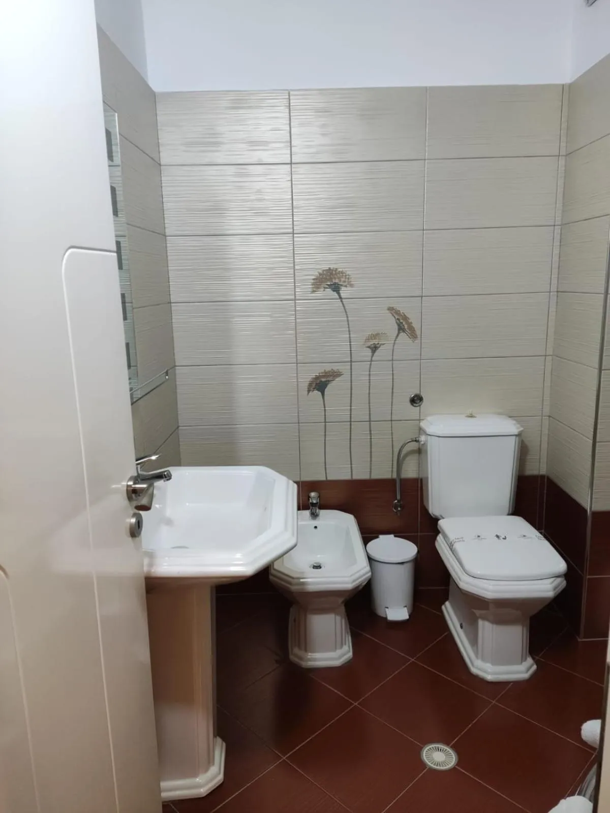 Toilet in Hotel & Restaurant White City
