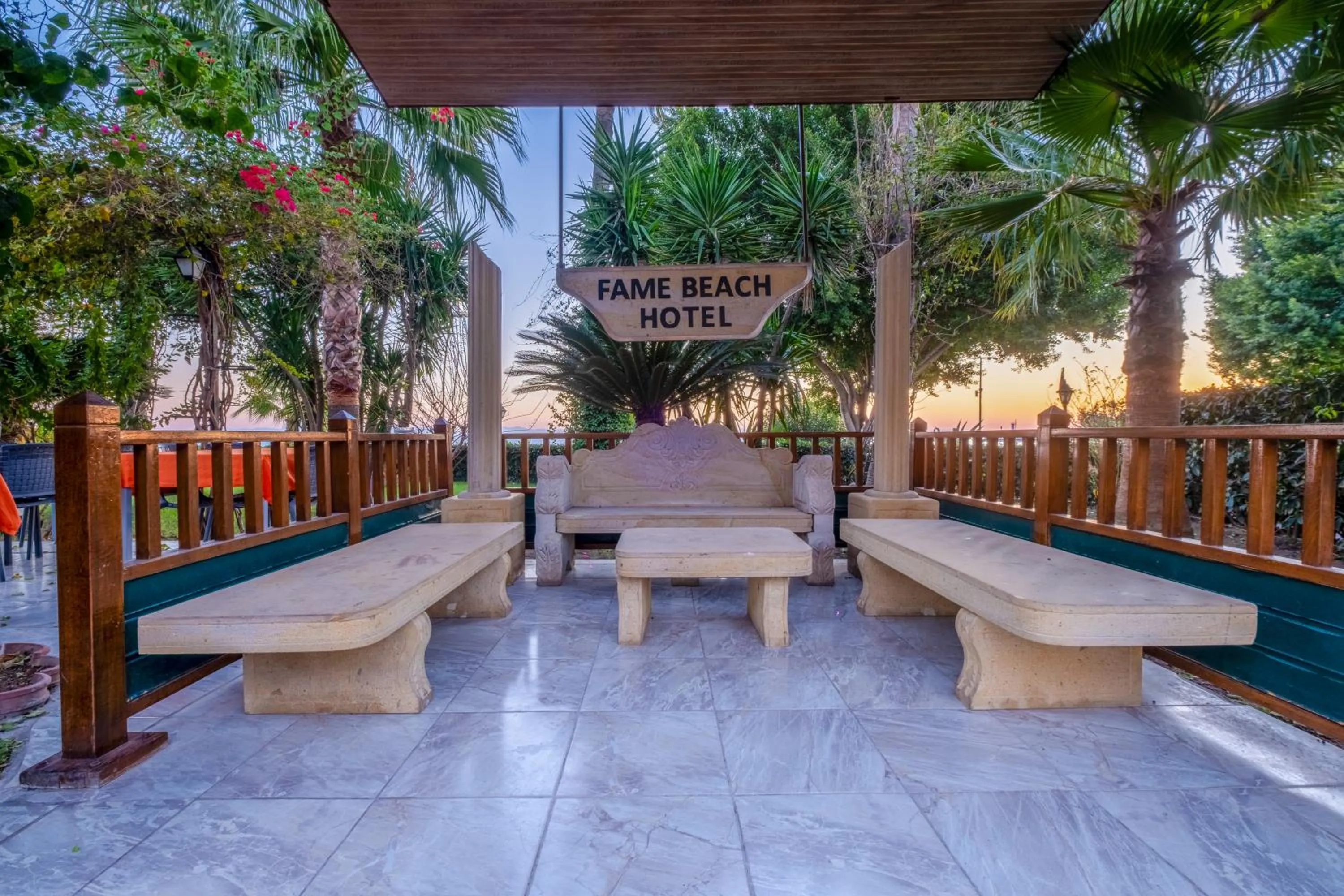 Seating area in Fame Beach Hotel
