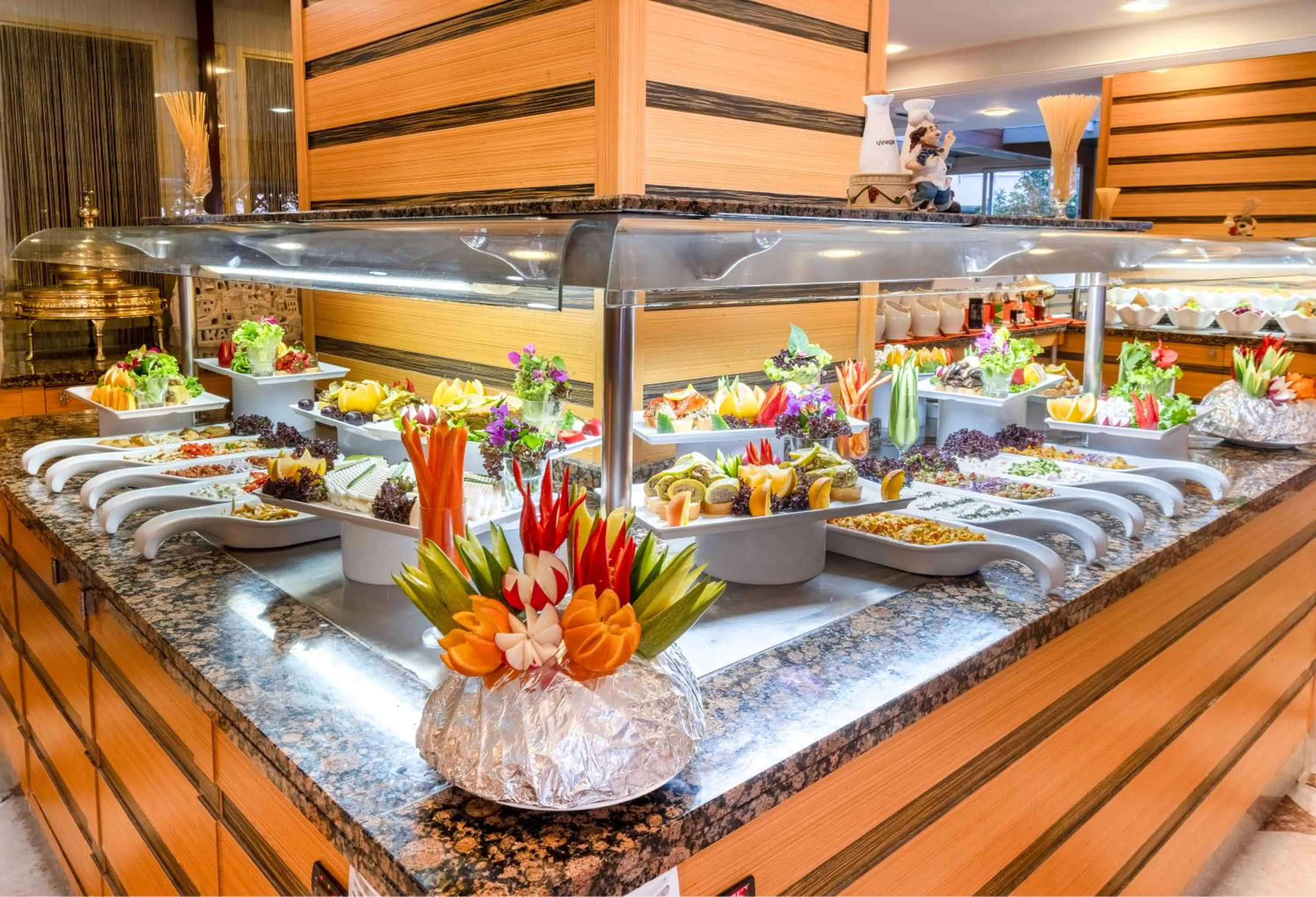 Restaurant/places to eat in Fame Beach Hotel