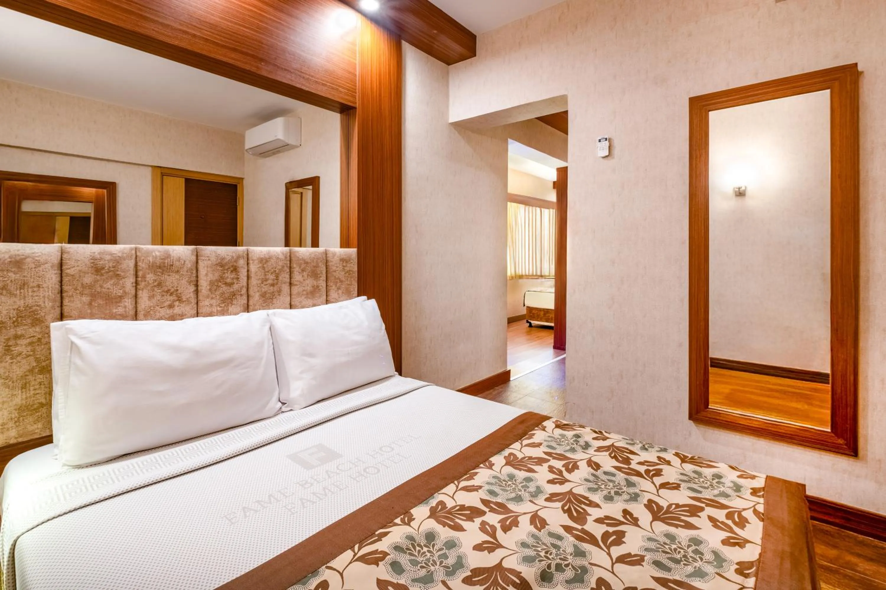 Bed in Fame Beach Hotel