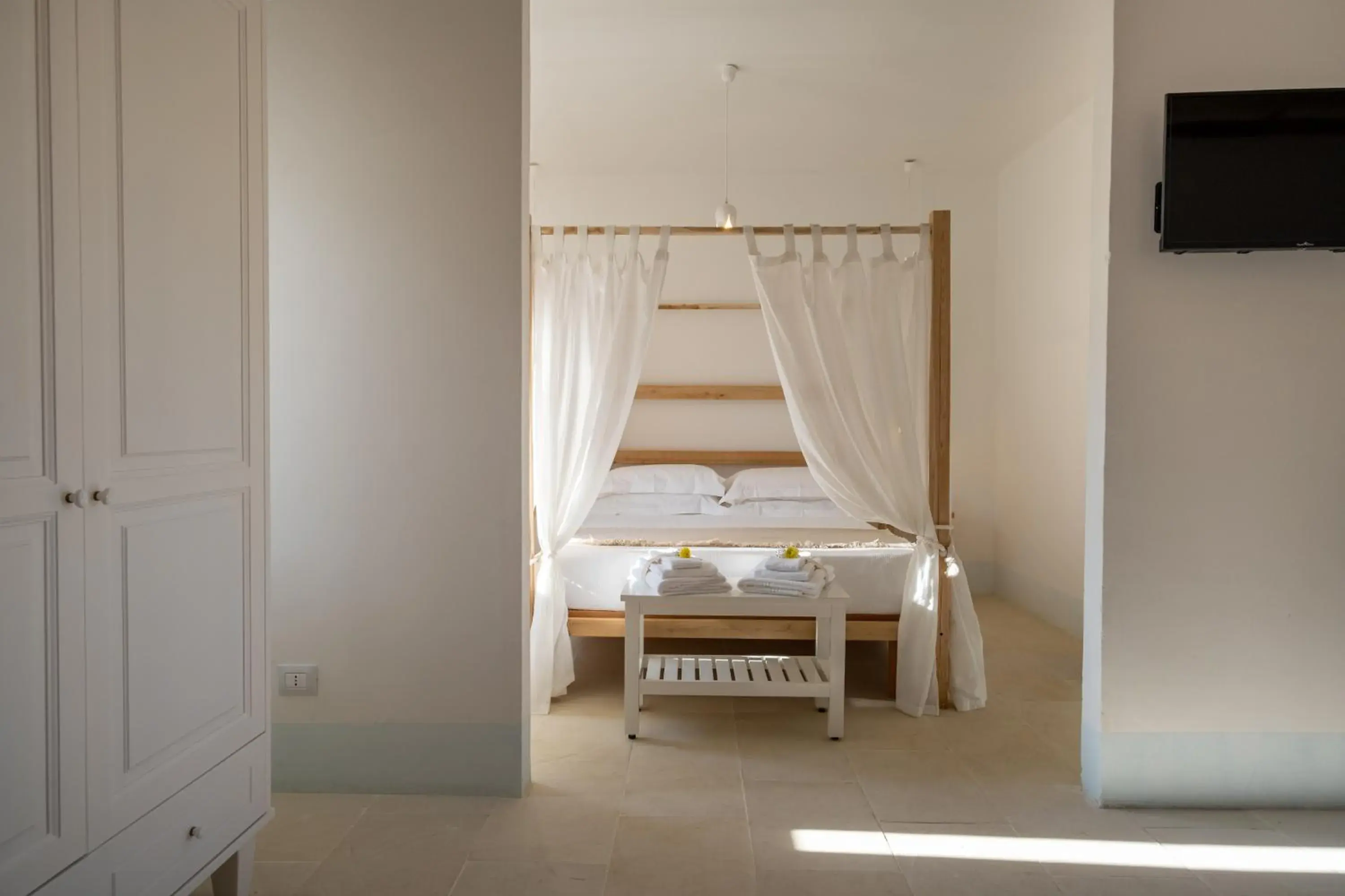 Decorative detail, Bed in Masseria Rauccio Decorative detail, Bed in Masseria Rauccio