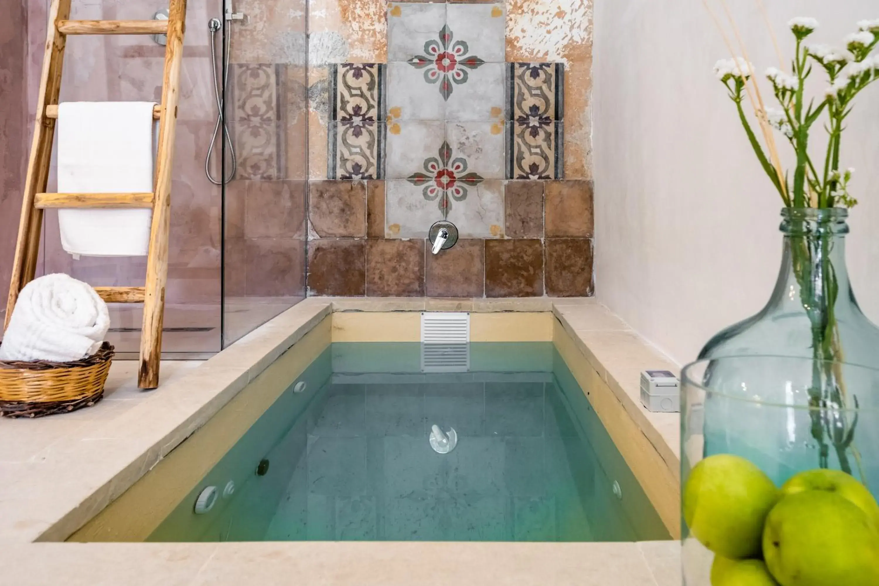 Swimming pool in Masseria Rauccio Swimming pool in Masseria Rauccio